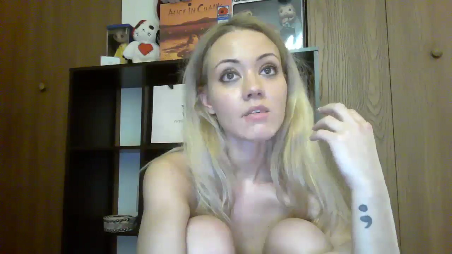 Gallery image thumbnail from Mandeigh's myfreecams stream on, 02/11/2024, 08:32 image 17 of 20