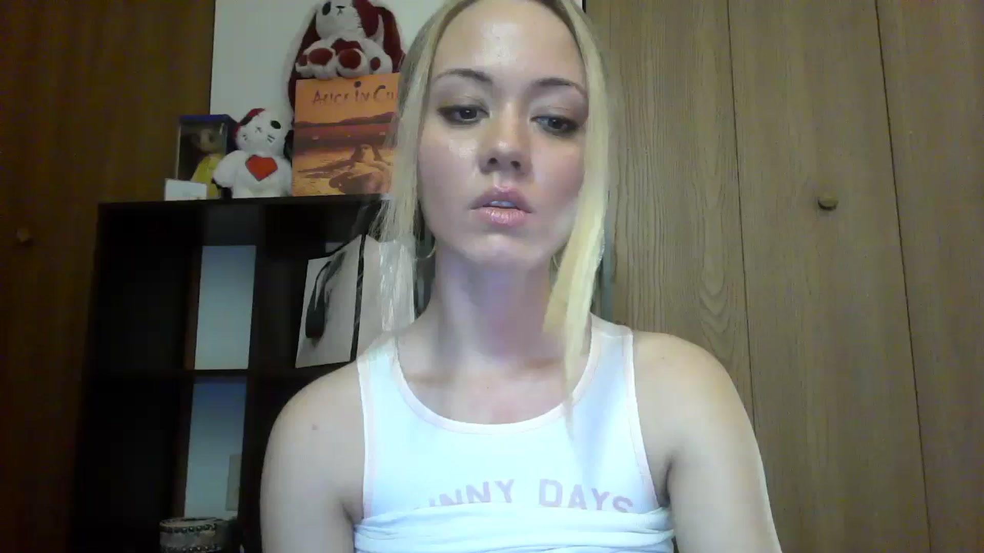 Gallery image thumbnail from Mandeigh's myfreecams stream on, 02/14/2024, 01:51 image 14 of 20