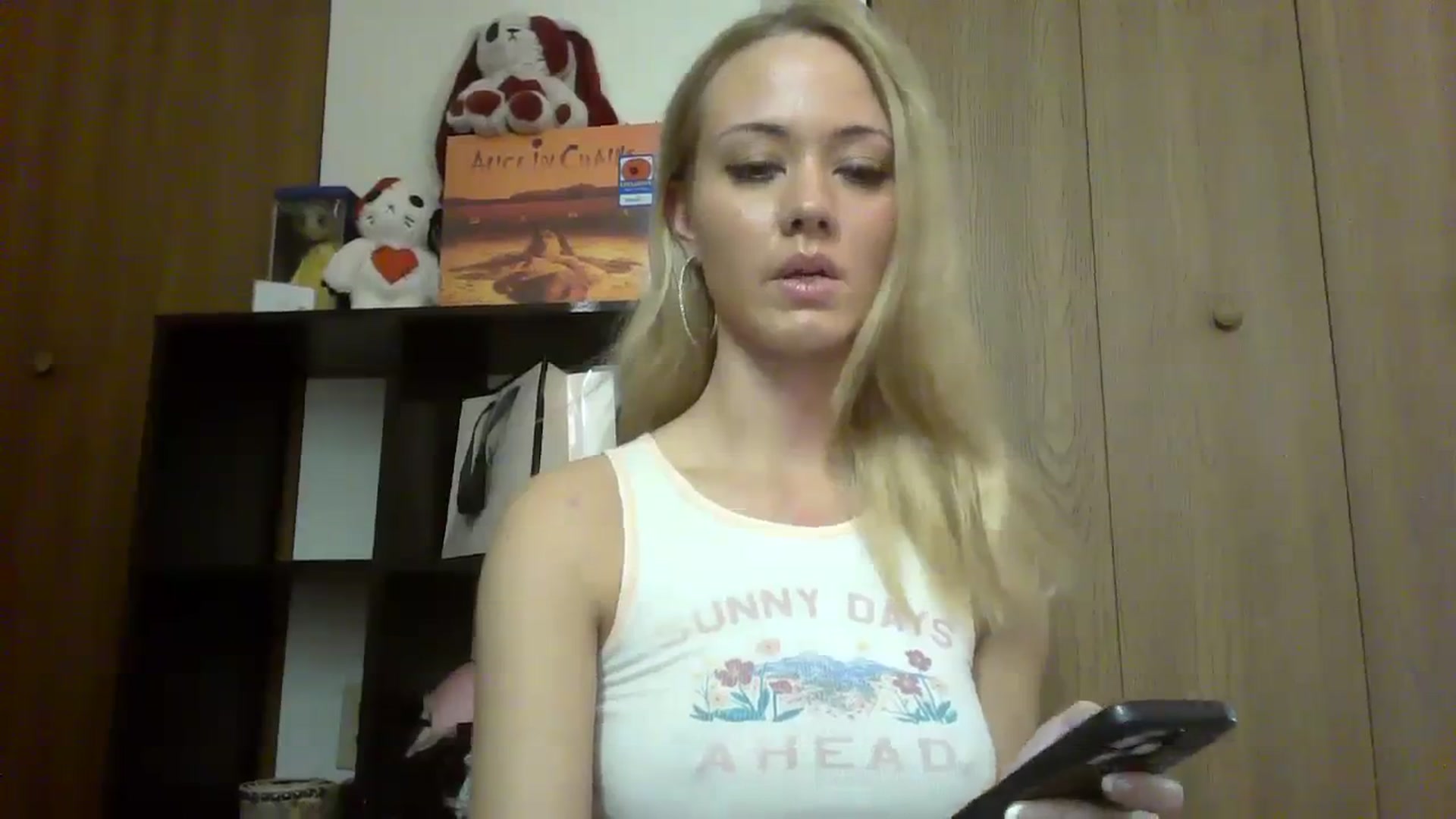 Gallery image thumbnail from Mandeigh's myfreecams stream on, 02/14/2024, 01:51 image 16 of 20