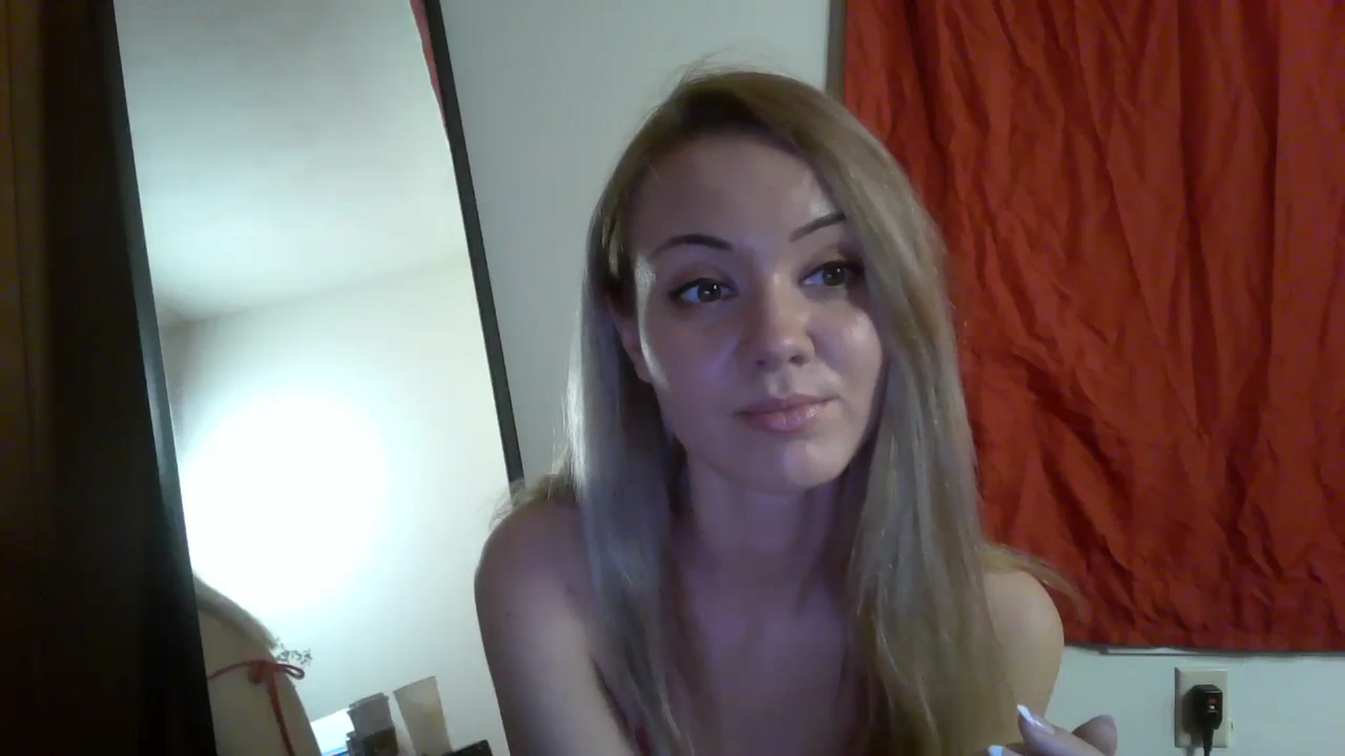Gallery image thumbnail from Mandeigh's myfreecams stream on, 03/03/2024, 01:29 image 18 of 20