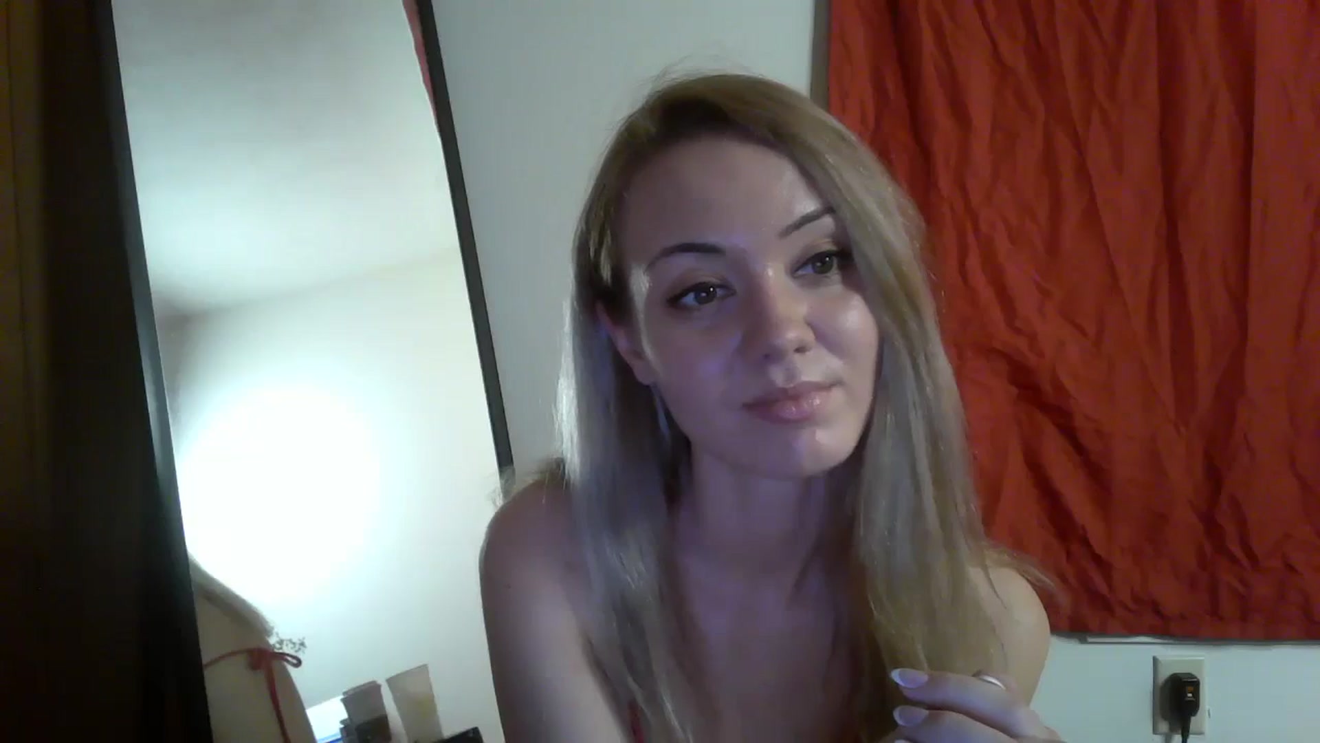 Gallery image thumbnail from Mandeigh's myfreecams stream on, 03/03/2024, 01:29 image 17 of 20