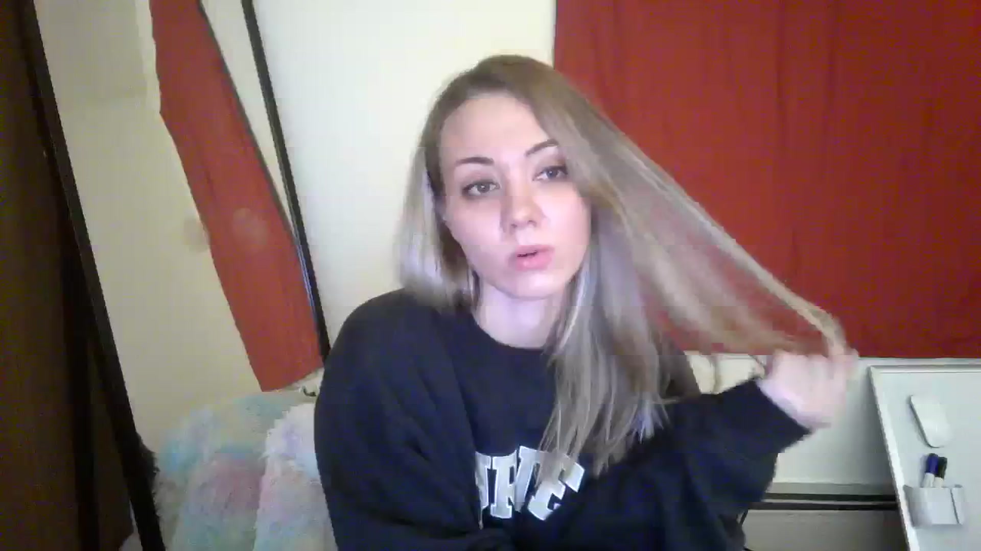 Gallery image thumbnail from Mandeigh's myfreecams stream on, 03/30/2024, 08:08 image 7 of 20