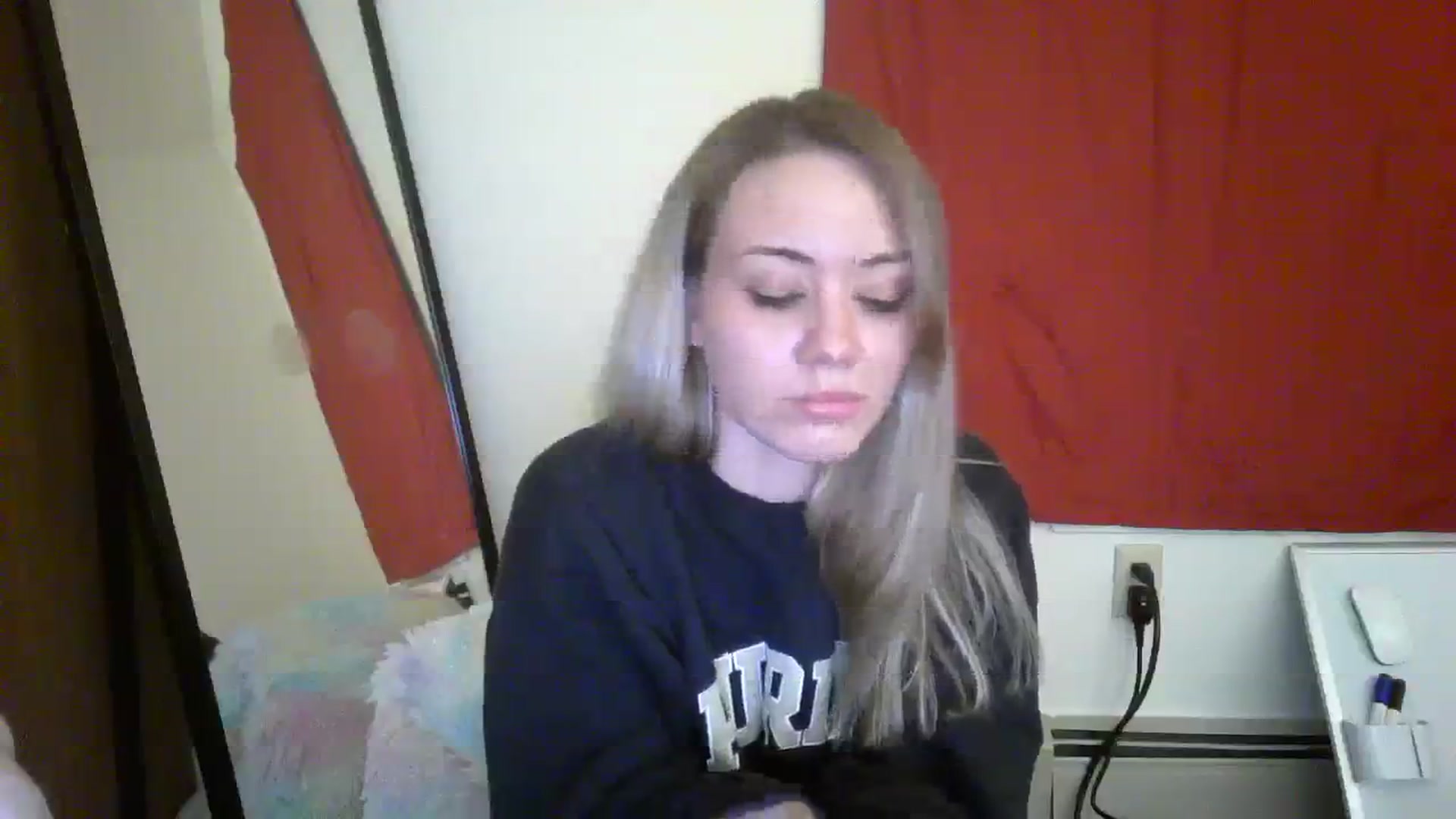 Gallery image thumbnail from Mandeigh's myfreecams stream on, 03/30/2024, 08:08 image 8 of 20