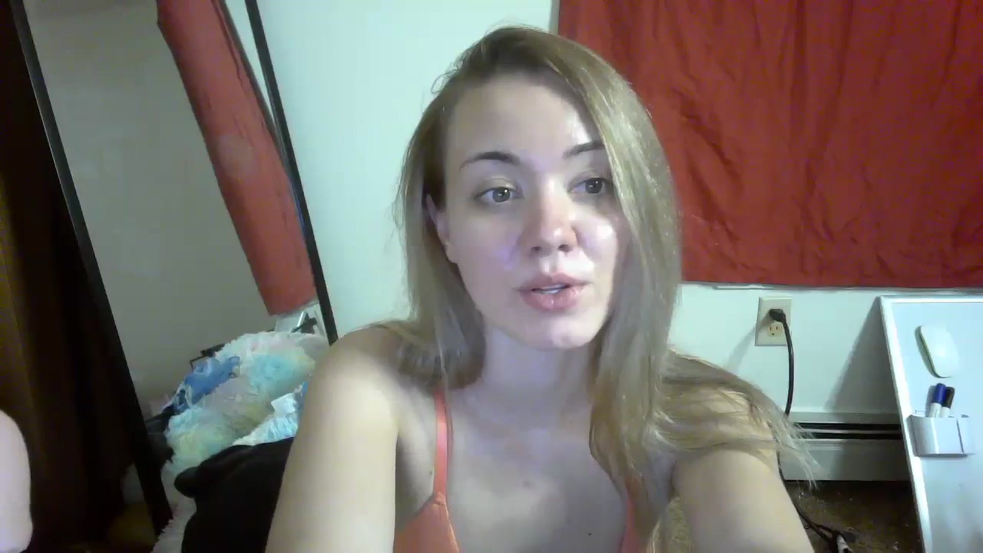 Gallery image thumbnail from Mandeigh's myfreecams stream on, 04/05/2024, 09:33 image 6 of 20