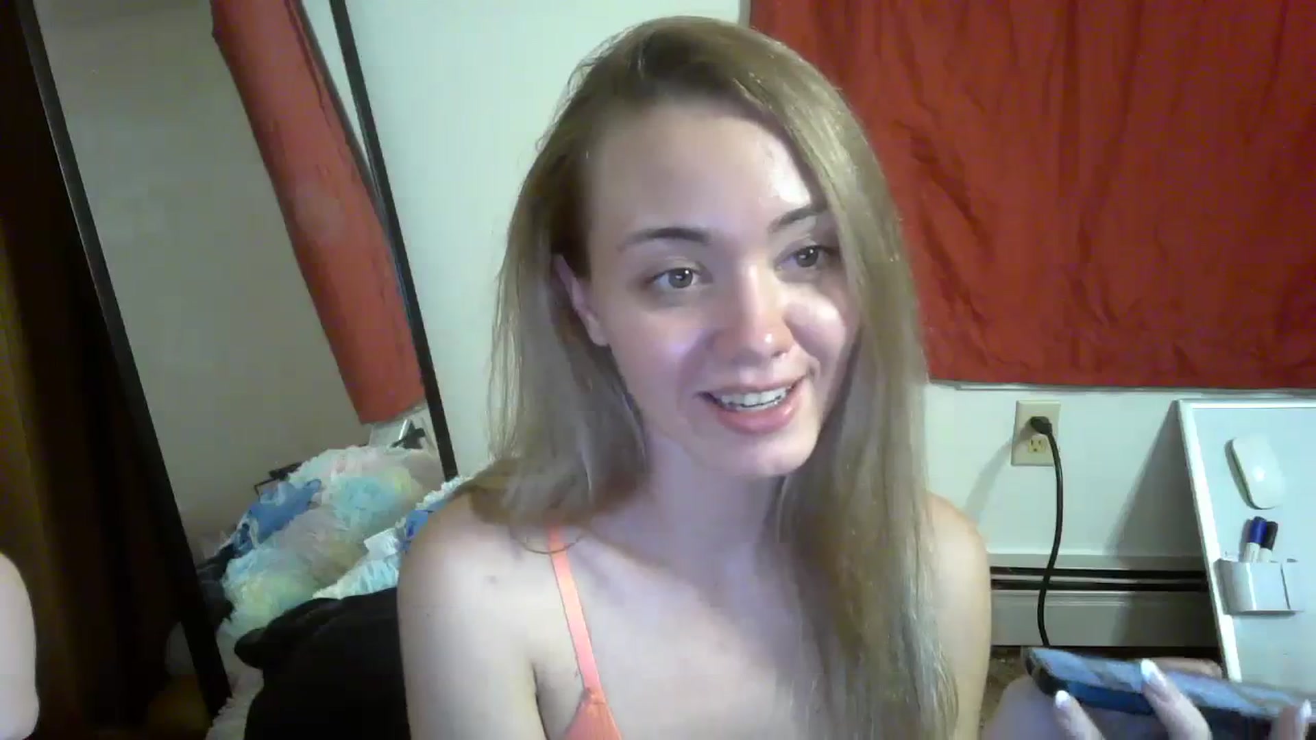 Gallery image thumbnail from Mandeigh's myfreecams stream on, 04/05/2024, 09:33 image 9 of 20