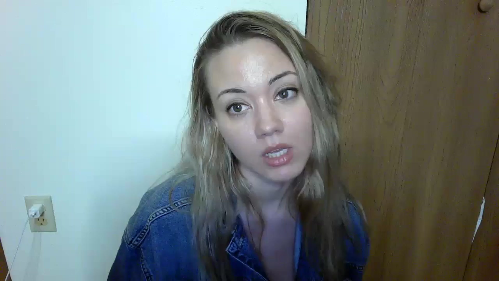 Gallery image thumbnail from Mandeigh's myfreecams stream on, 04/24/2024, 07:39 image 19 of 20