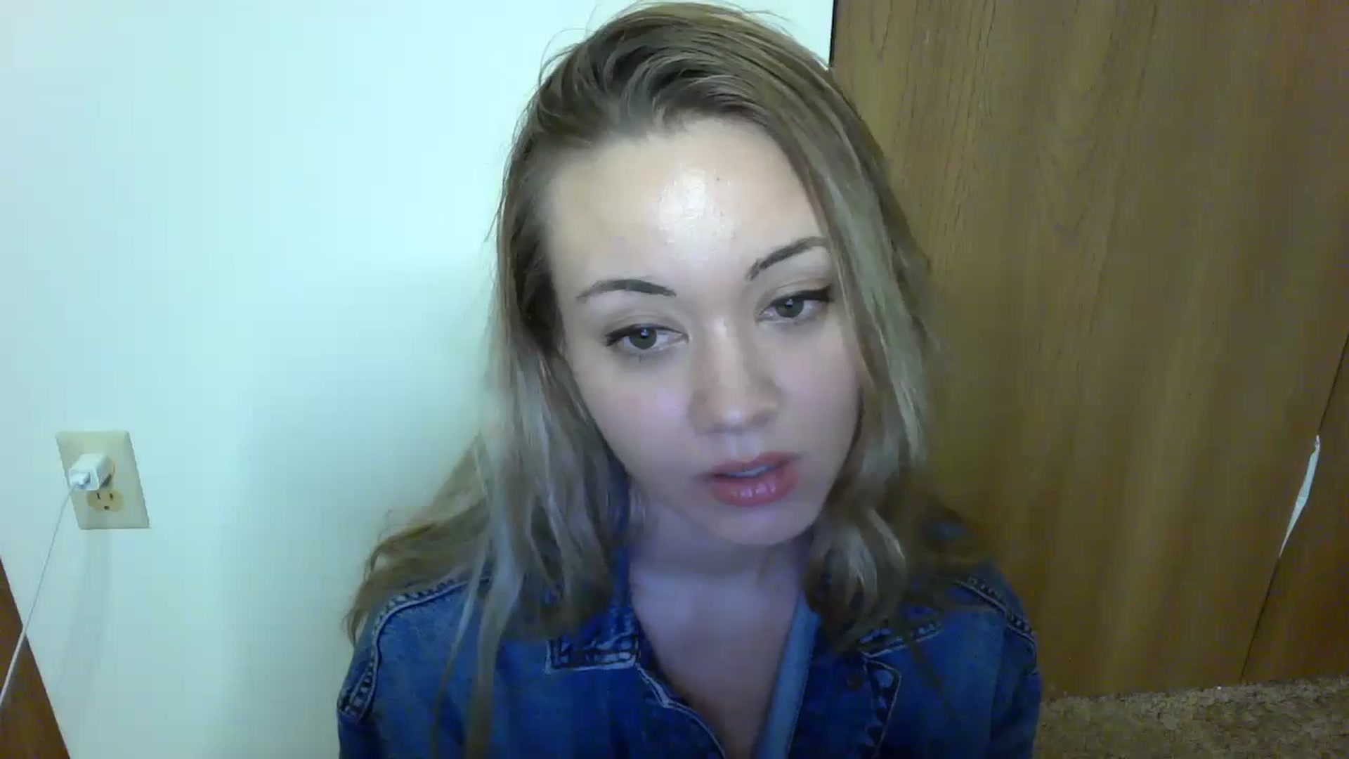 Gallery image thumbnail from Mandeigh's myfreecams stream on, 04/24/2024, 07:39 image 7 of 20