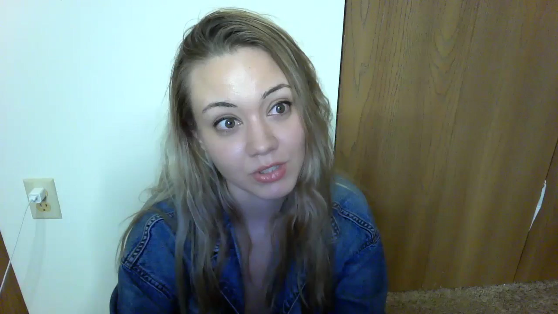 Gallery image thumbnail from Mandeigh's myfreecams stream on, 04/24/2024, 07:39 image 1 of 20