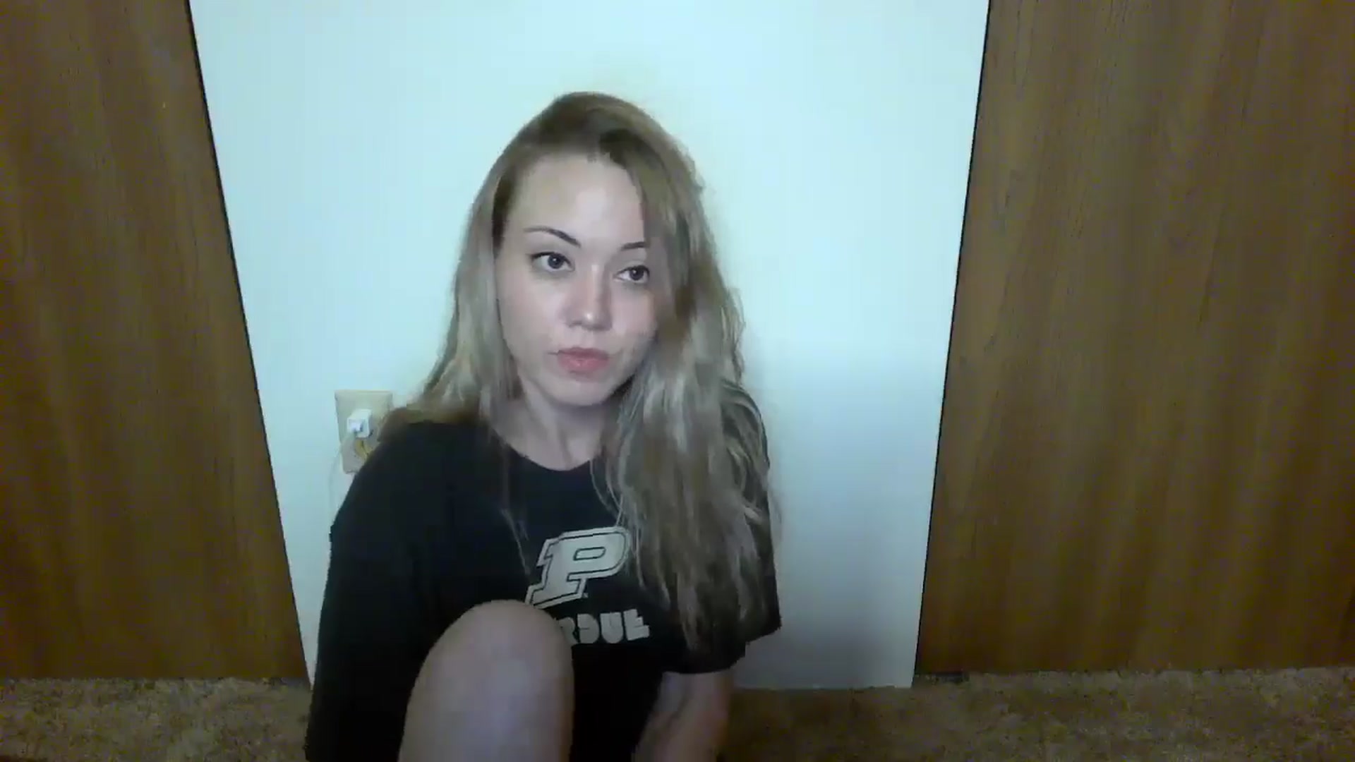 Gallery image thumbnail from Mandeigh's myfreecams stream on, 05/02/2024, 05:19 image 6 of 20