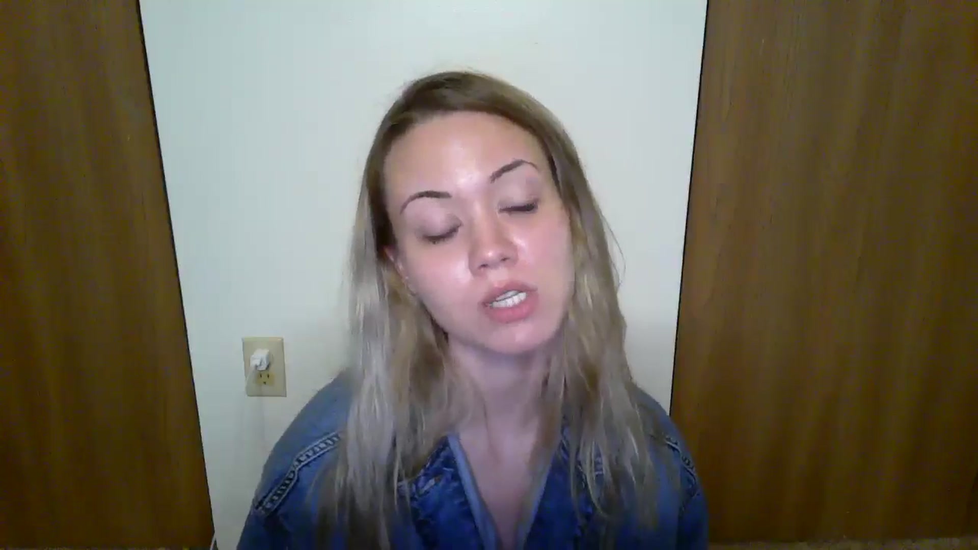 Gallery image thumbnail from Mandeigh's myfreecams stream on, 05/02/2024, 08:25 image 16 of 20