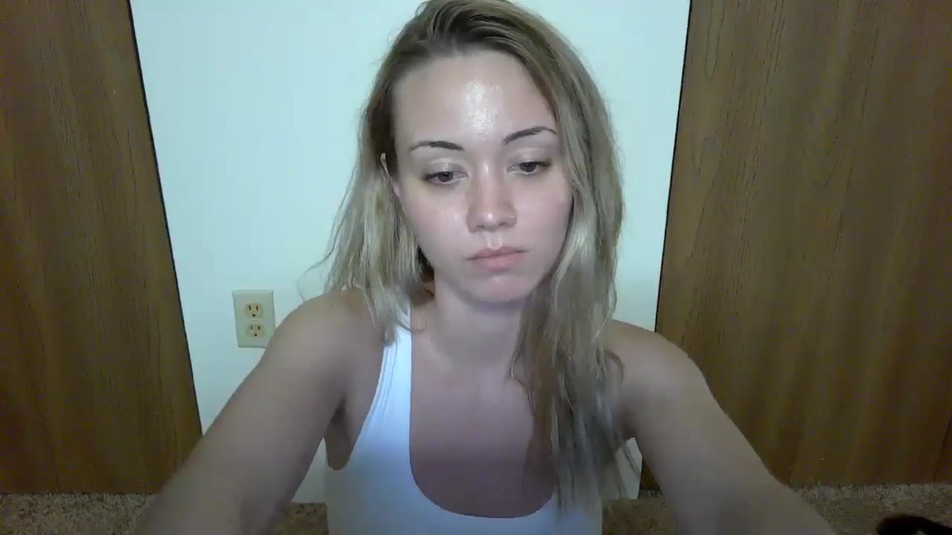 Gallery image thumbnail from Mandeigh's myfreecams stream on, 05/04/2024, 07:41 image 16 of 20