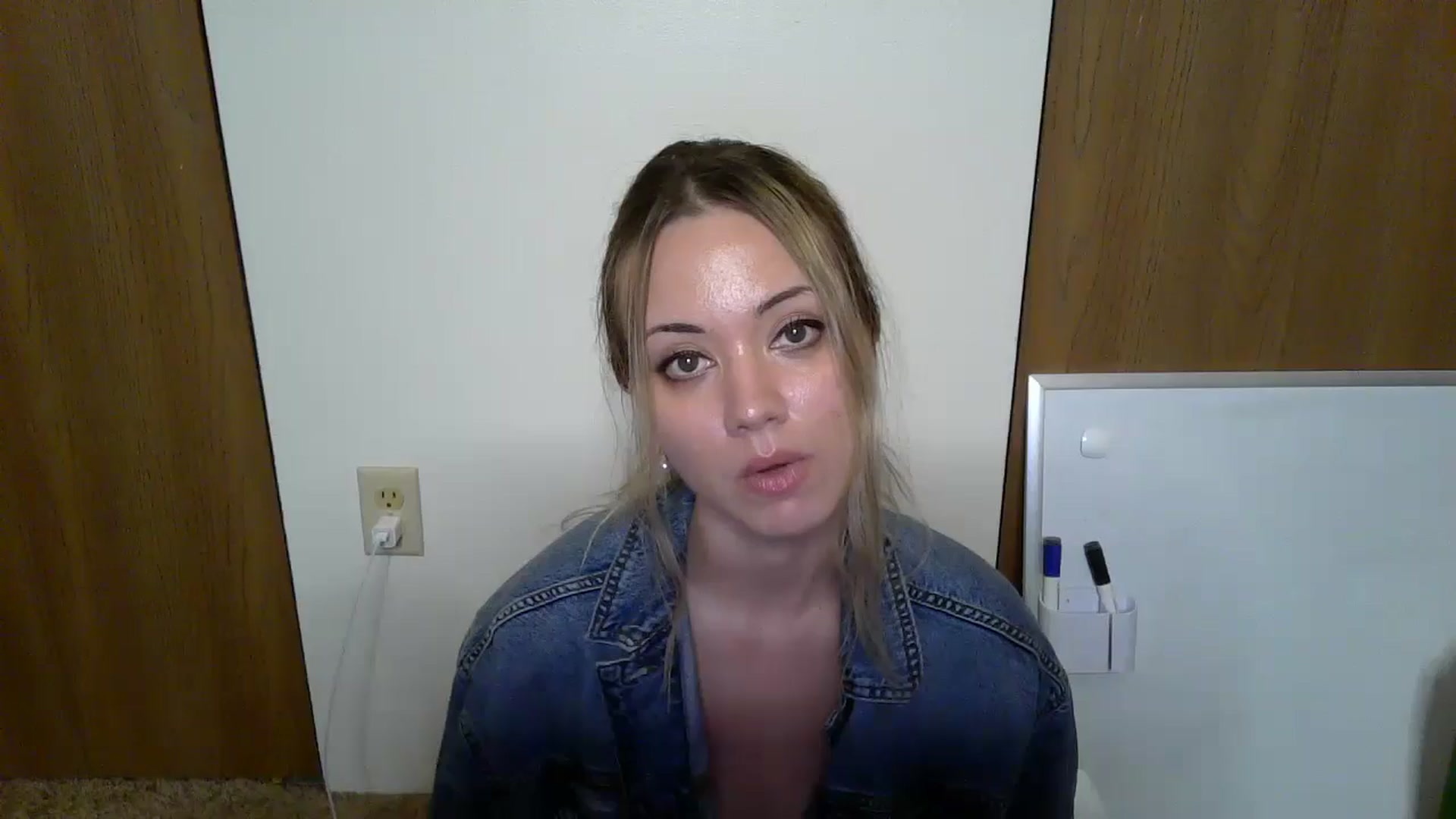 Gallery image thumbnail from Mandeigh's myfreecams stream on, 05/08/2024, 06:57 image 1 of 20