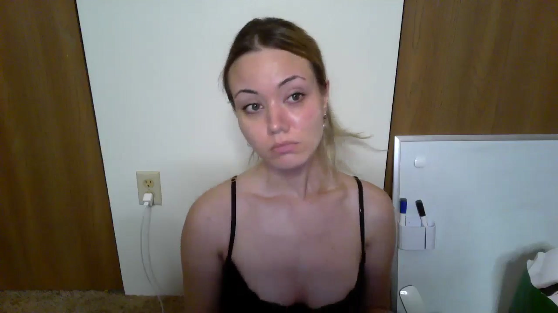 Gallery image thumbnail from Mandeigh's myfreecams stream on, 05/08/2024, 07:16 image 10 of 20