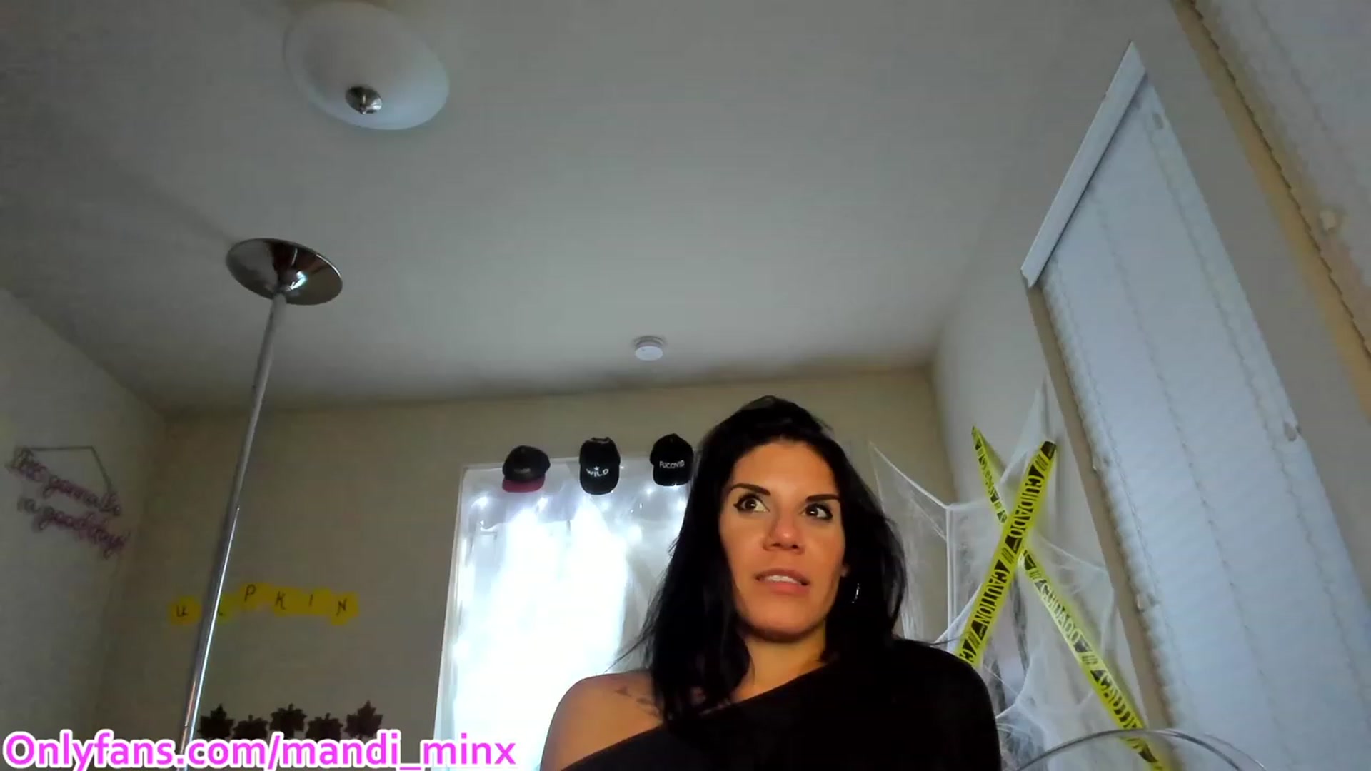 Gallery image thumbnail from Mandi_Minx's myfreecams stream on, 10/27/2023, 05:36 image 4 of 20