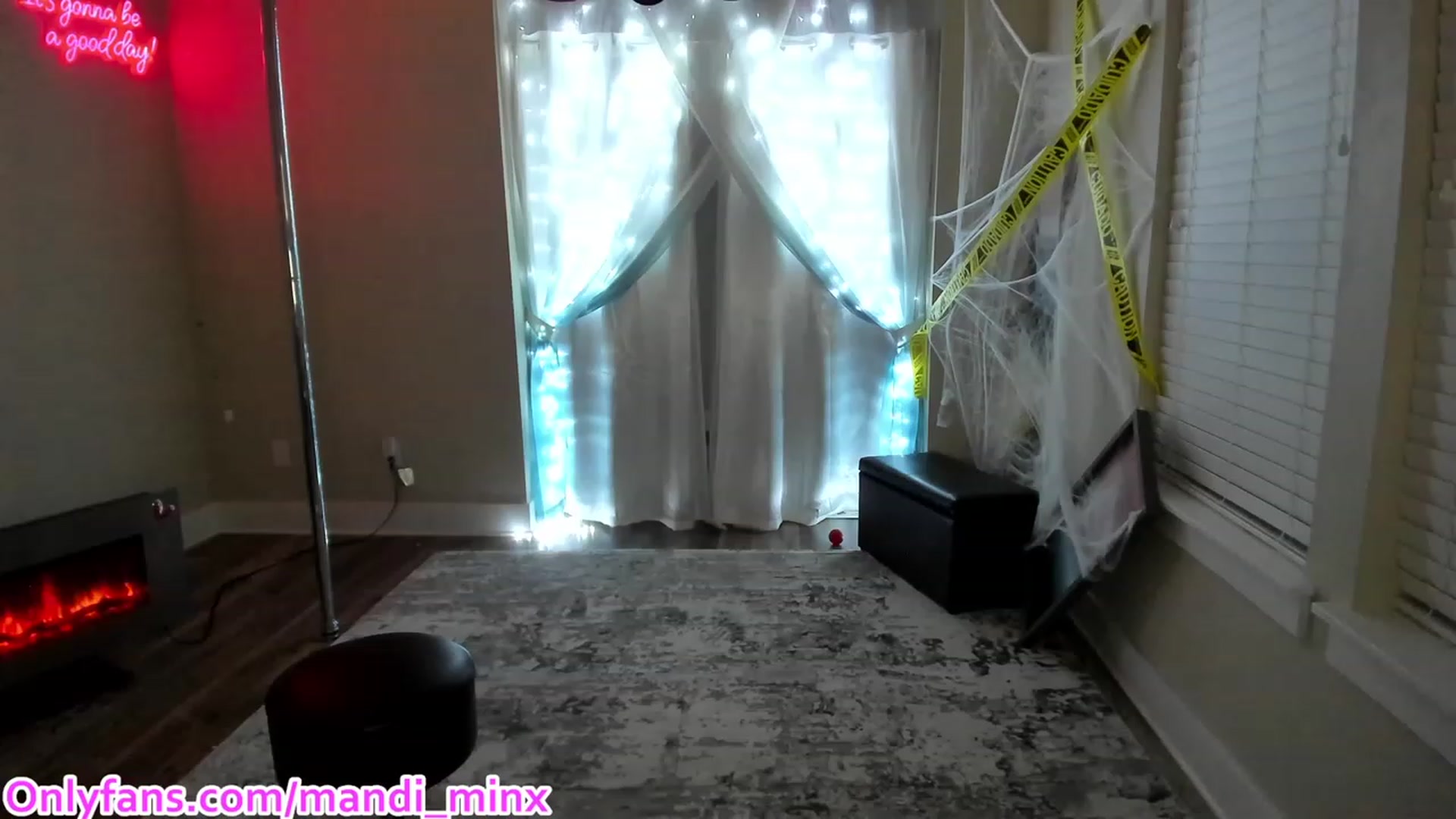 Gallery image thumbnail from Mandi_Minx's myfreecams stream on, 11/07/2023, 06:51 image 13 of 20