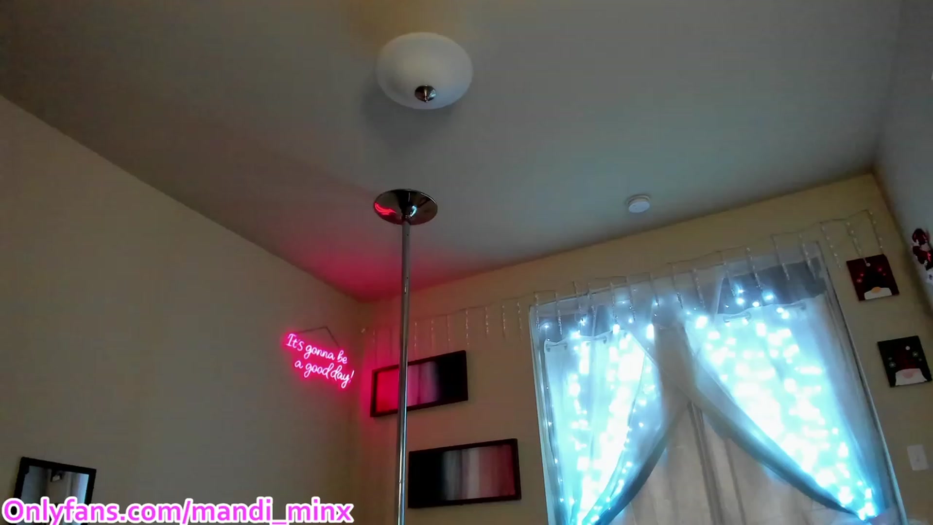 Gallery image thumbnail from Mandi_Minx's myfreecams stream on, 12/01/2023, 06:06 image 8 of 20