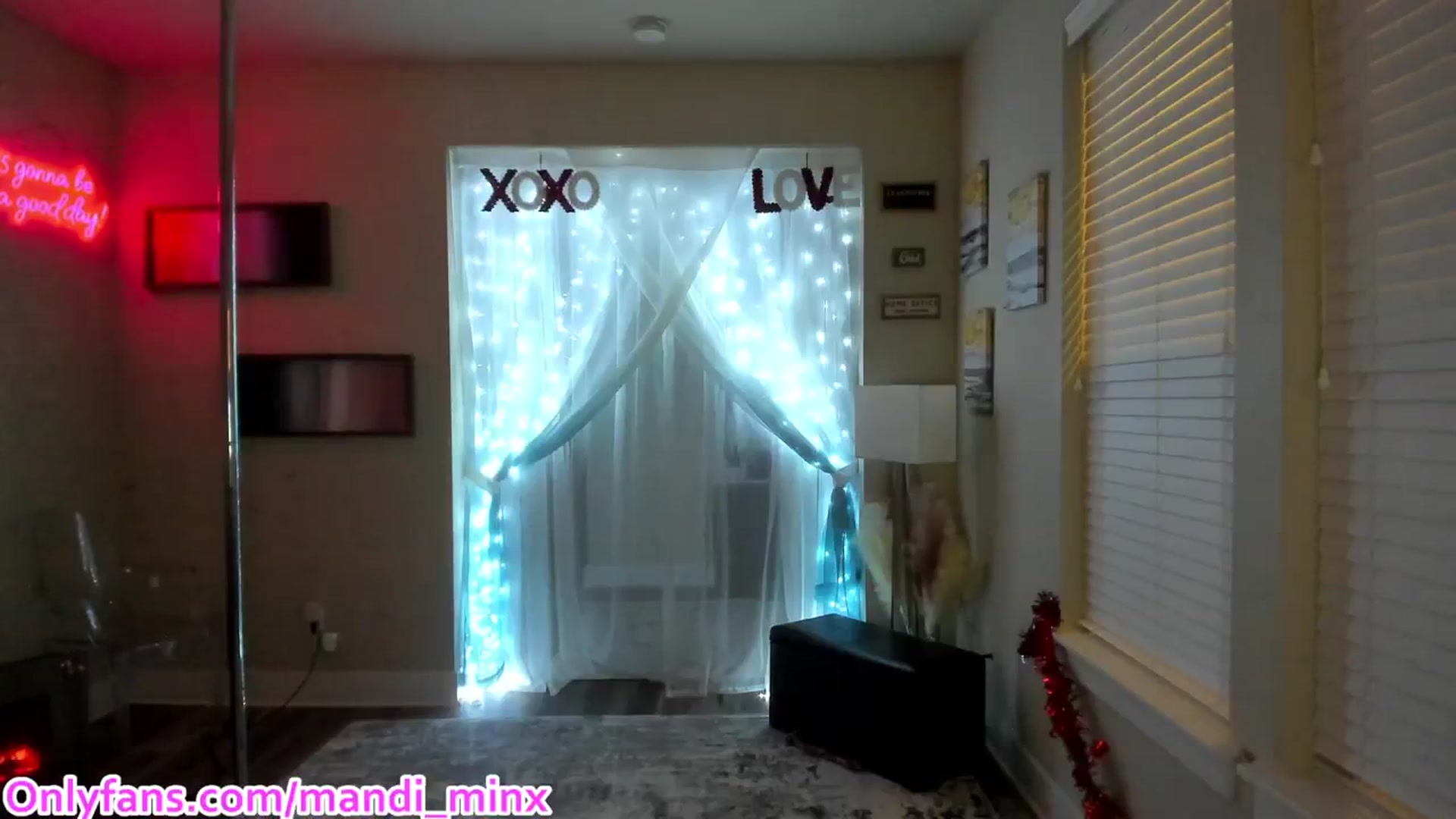 Gallery image thumbnail from Mandi_Minx's myfreecams stream on, 02/02/2024, 08:41 image 5 of 20
