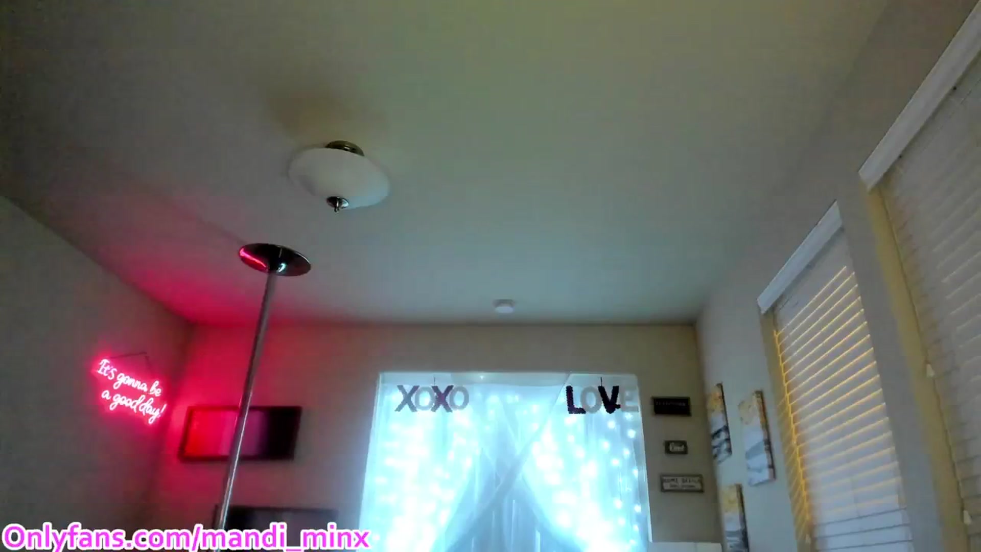 Gallery image thumbnail from Mandi_Minx's myfreecams stream on, 02/02/2024, 08:41 image 18 of 20
