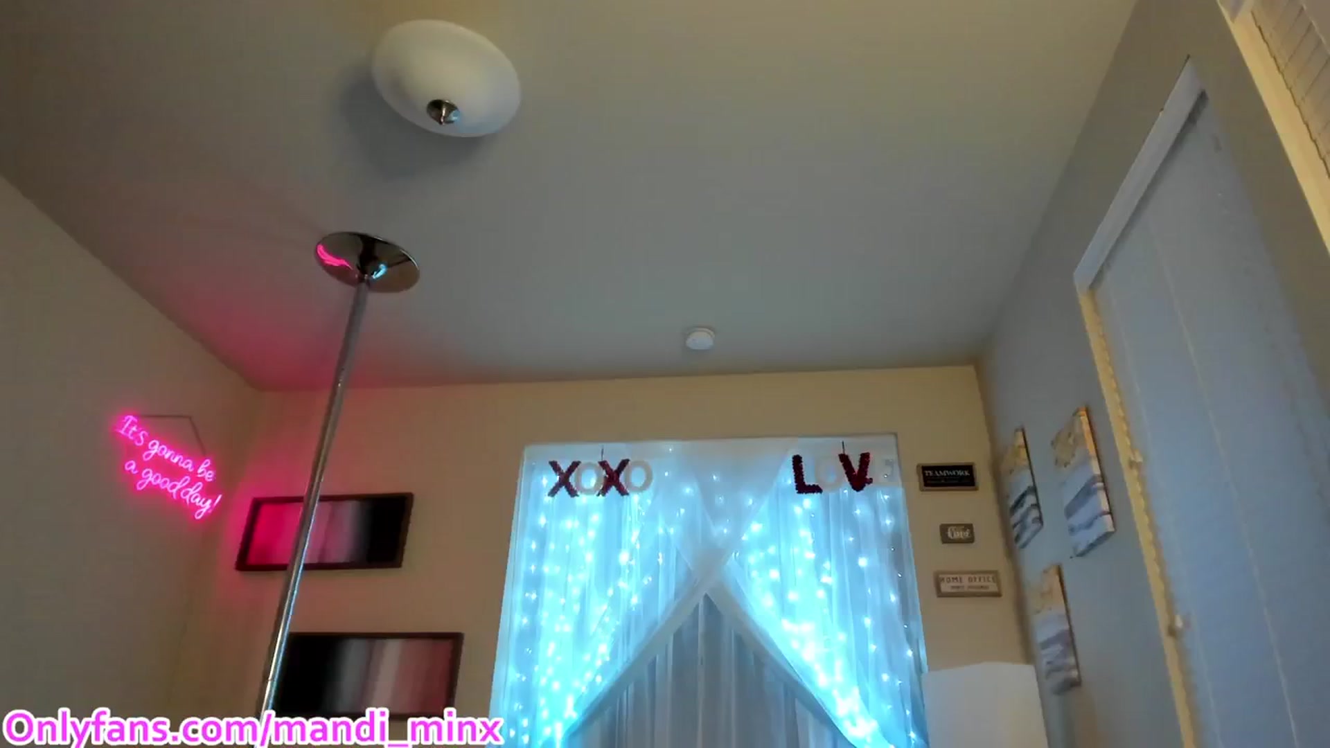 Gallery image thumbnail from Mandi_Minx's myfreecams stream on, 02/09/2024, 05:04 image 5 of 20