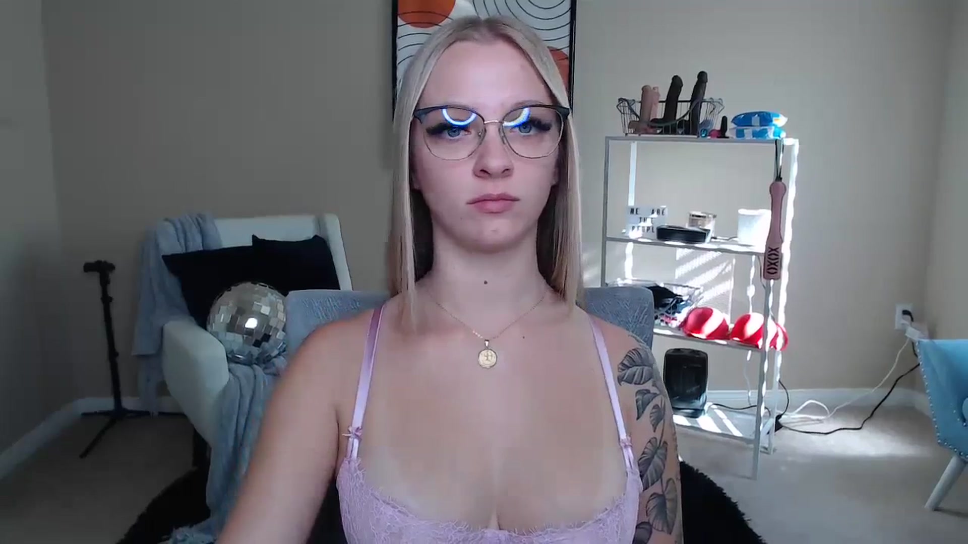 Gallery image thumbnail from MandyIrelan's myfreecams stream on, 11/12/2023, 19:35 image 19 of 20