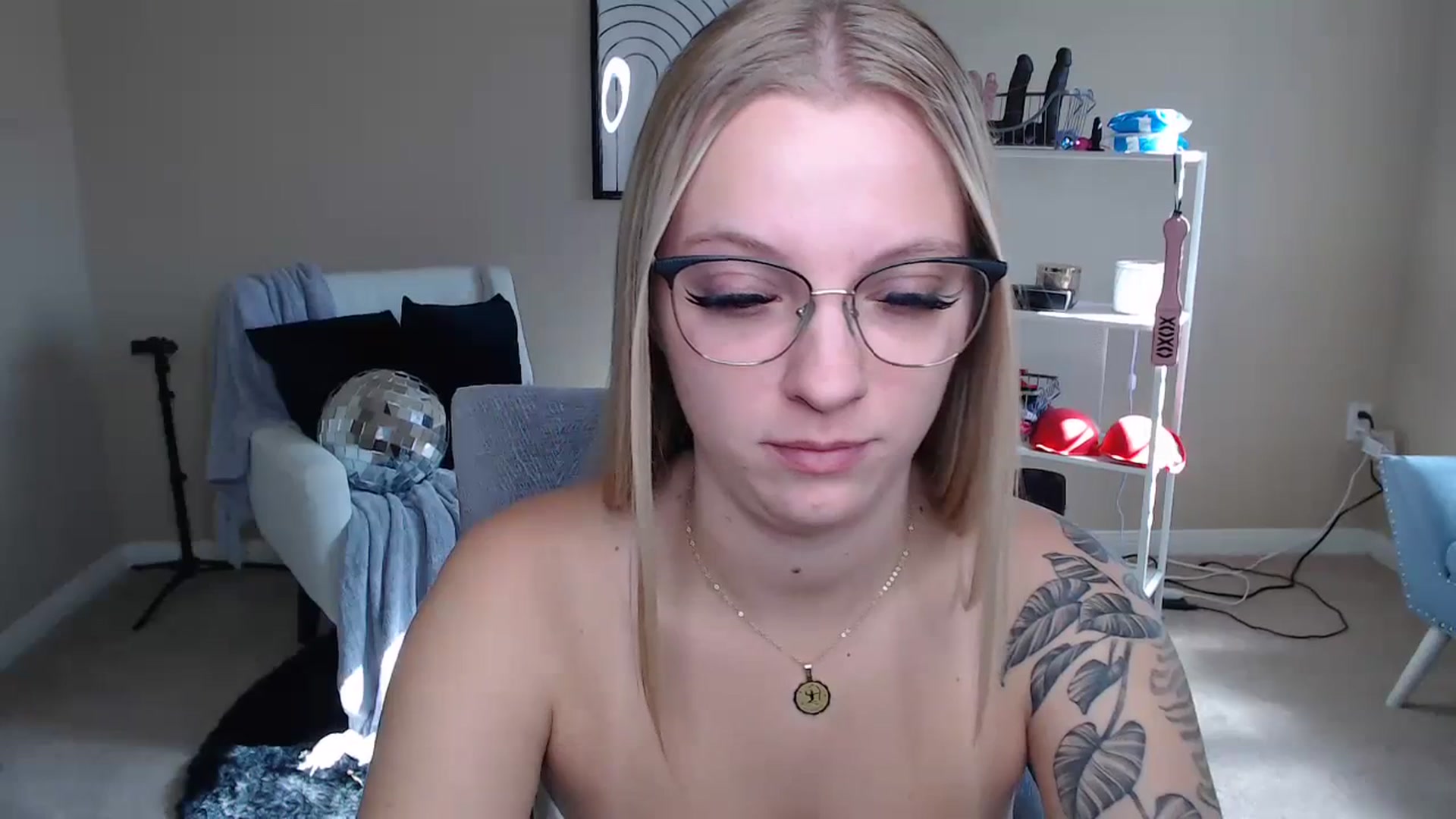 Gallery image thumbnail from MandyIrelan's myfreecams stream on, 11/21/2023, 18:43 image 19 of 20