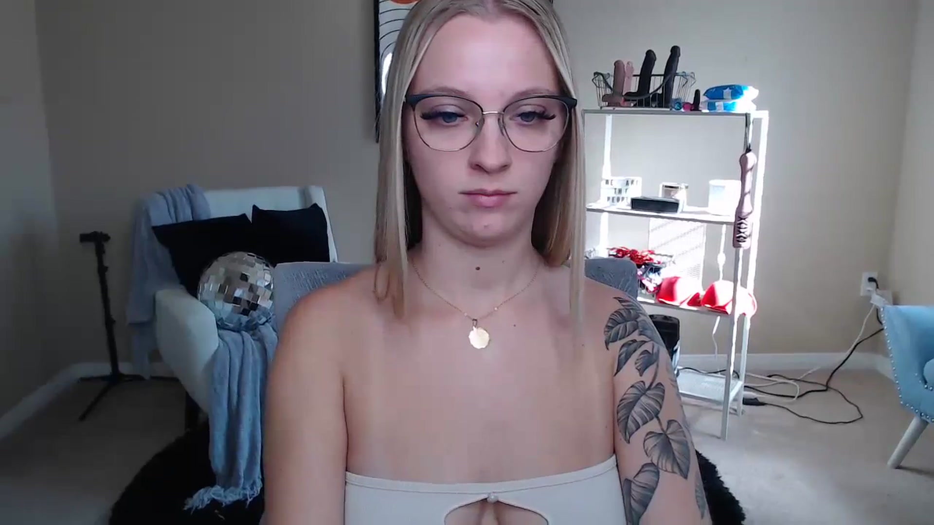Gallery image thumbnail from MandyIrelan's myfreecams stream on, 11/21/2023, 19:54 image 10 of 20
