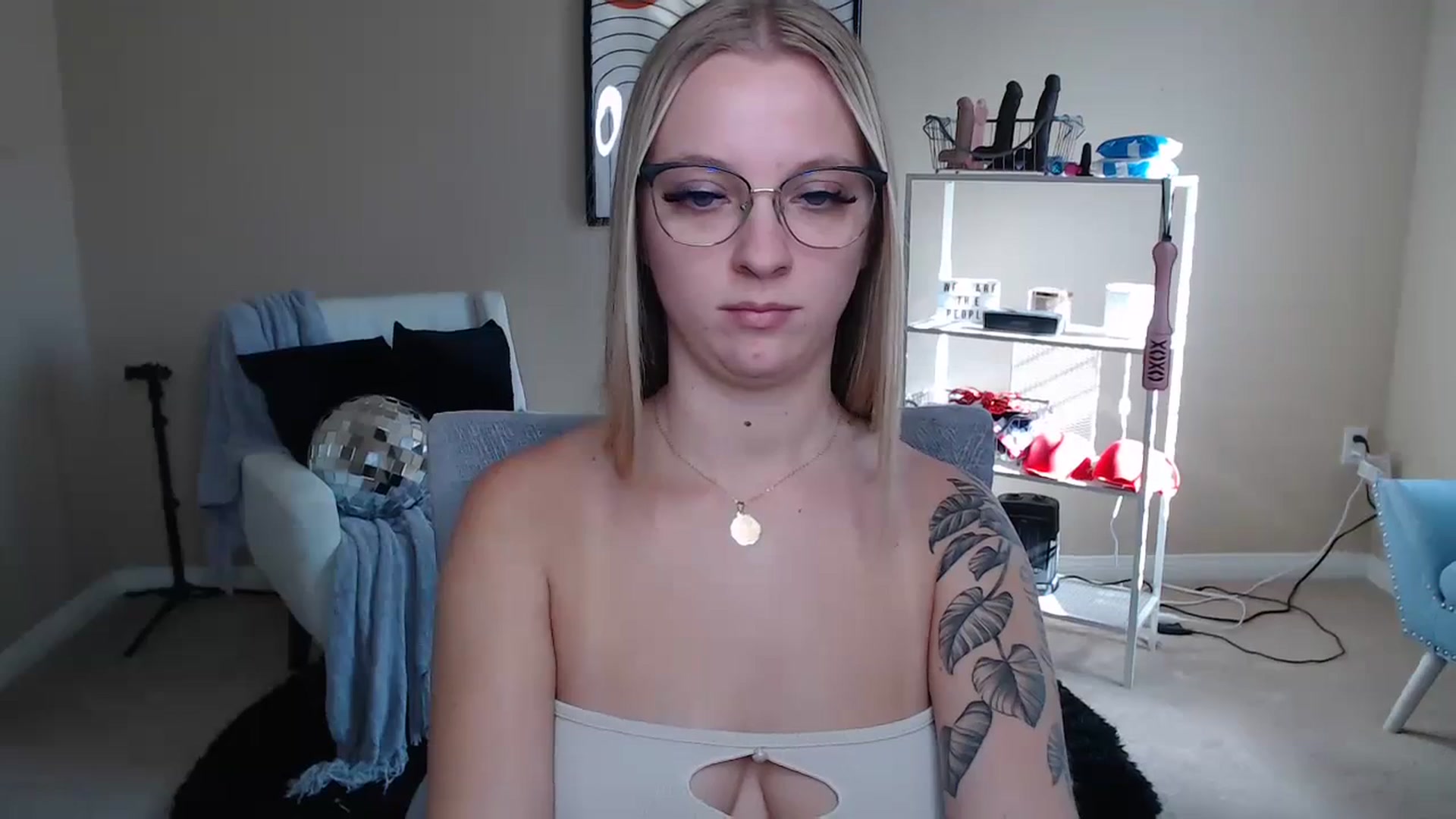 Gallery image thumbnail from MandyIrelan's myfreecams stream on, 11/21/2023, 19:54 image 13 of 20