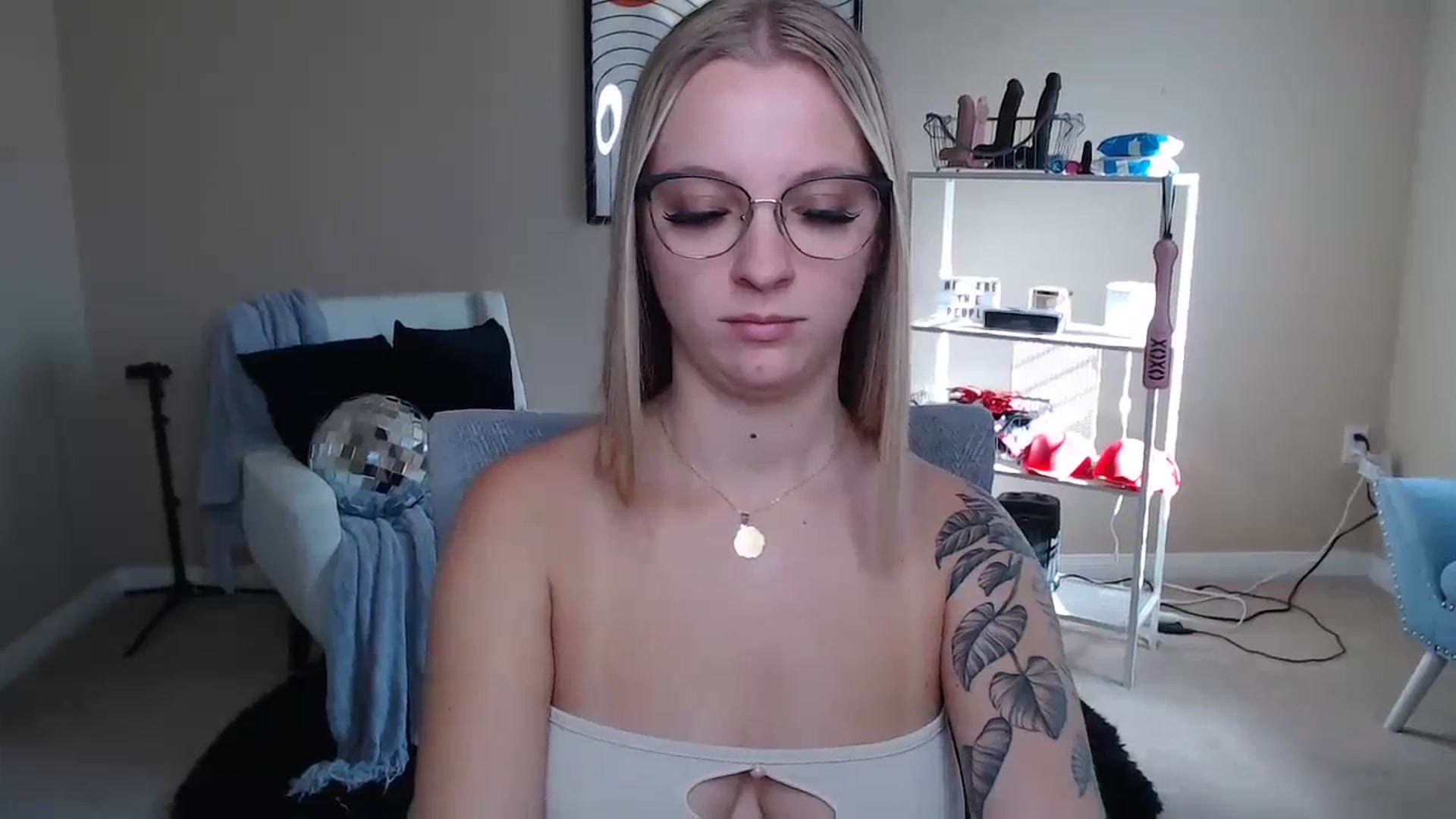 Gallery image thumbnail from MandyIrelan's myfreecams stream on, 11/21/2023, 19:54 image 14 of 20