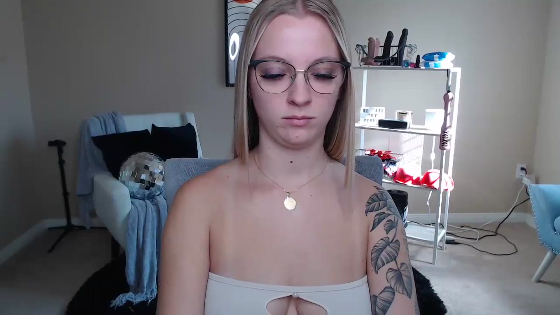 Gallery image thumbnail from MandyIrelan's myfreecams stream on, 11/21/2023, 19:54 image 5 of 20