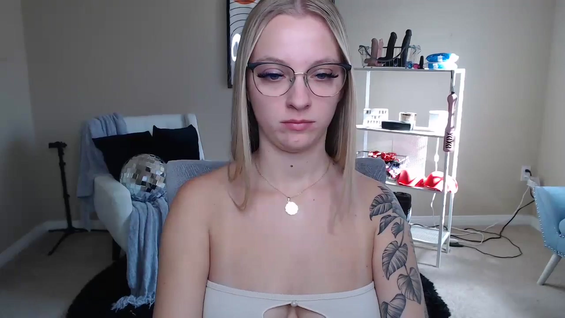 Gallery image thumbnail from MandyIrelan's myfreecams stream on, 11/21/2023, 19:54 image 3 of 20