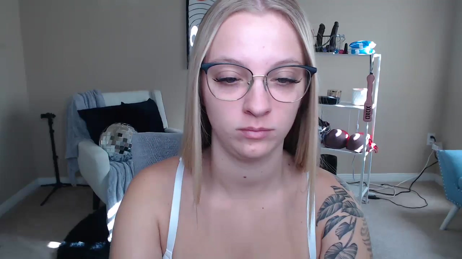 Gallery image thumbnail from MandyIrelan's myfreecams stream on, 12/04/2023, 19:04 image 14 of 20
