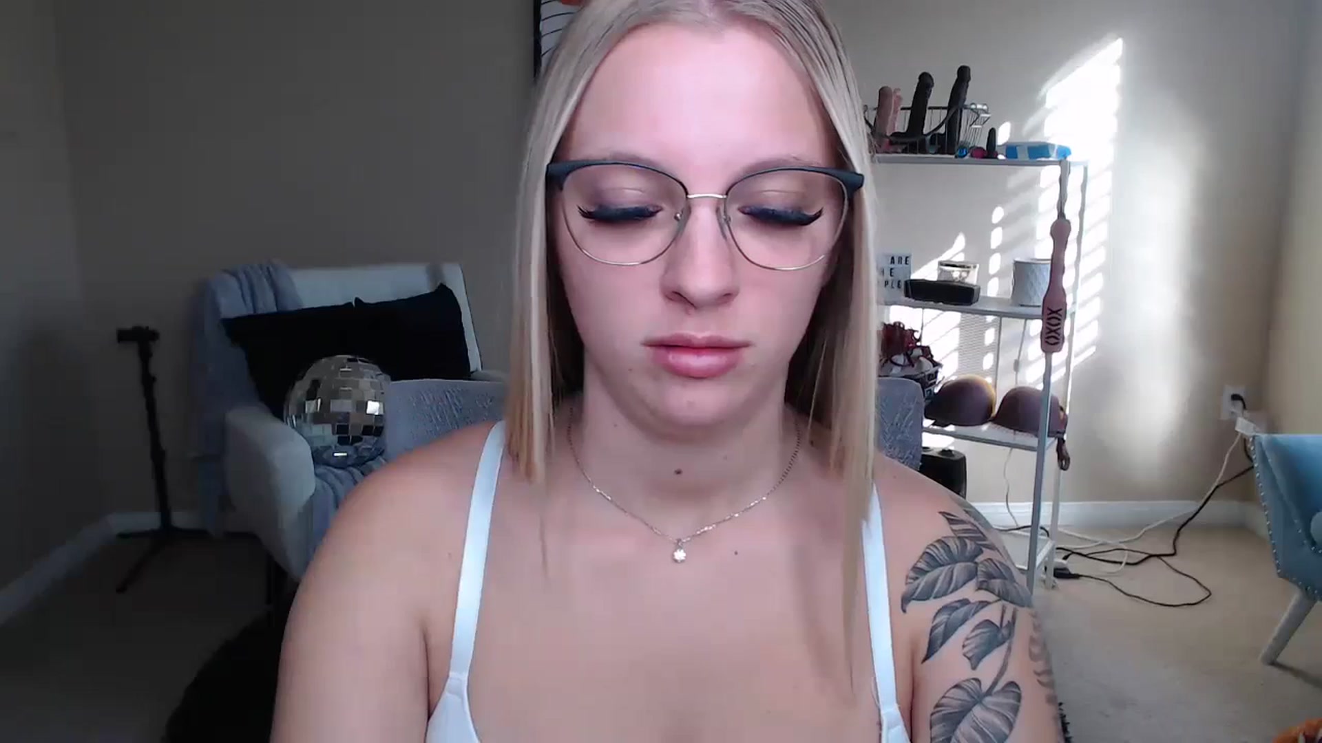 Gallery image thumbnail from MandyIrelan's myfreecams stream on, 12/26/2023, 21:50 image 13 of 20