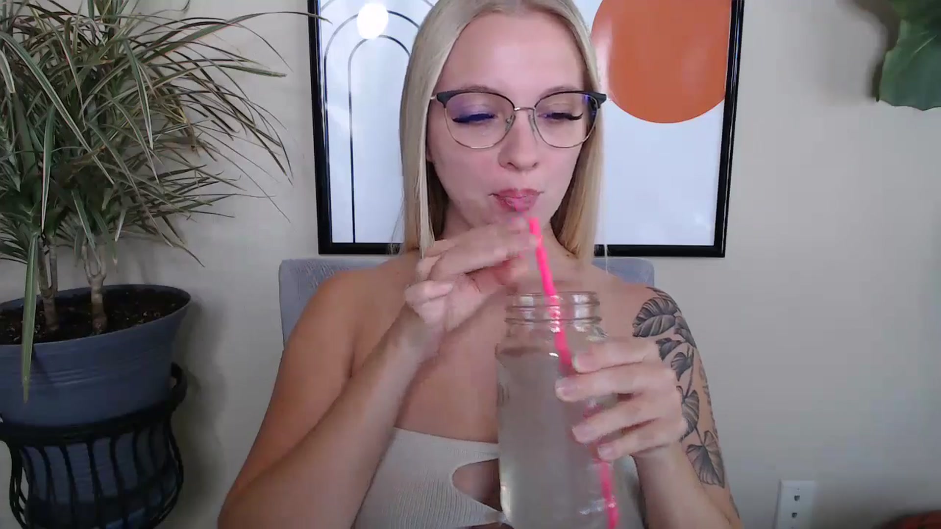 Gallery image thumbnail from MandyIrelan's myfreecams stream on, 06/02/2024, 18:18 image 18 of 20