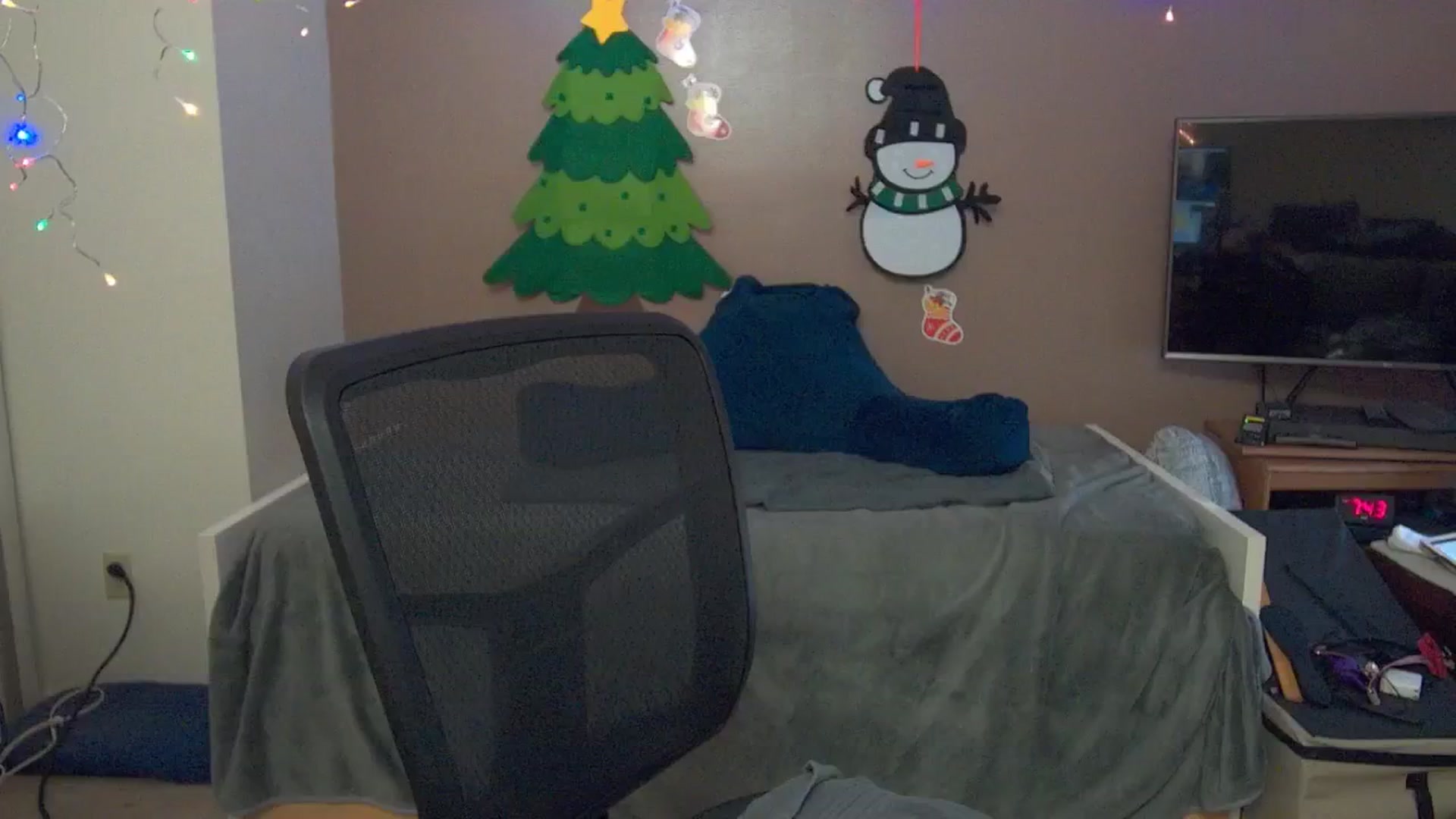 Gallery image thumbnail from Mandy_Rose's myfreecams stream on, 12/18/2024, 04:23 image 11 of 20