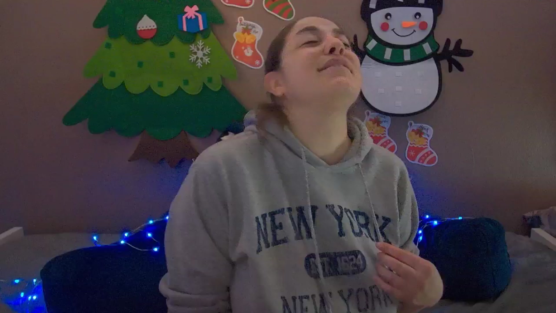 Gallery image thumbnail from Mandy_Rose's myfreecams stream on, 12/30/2024, 07:46 image 12 of 20