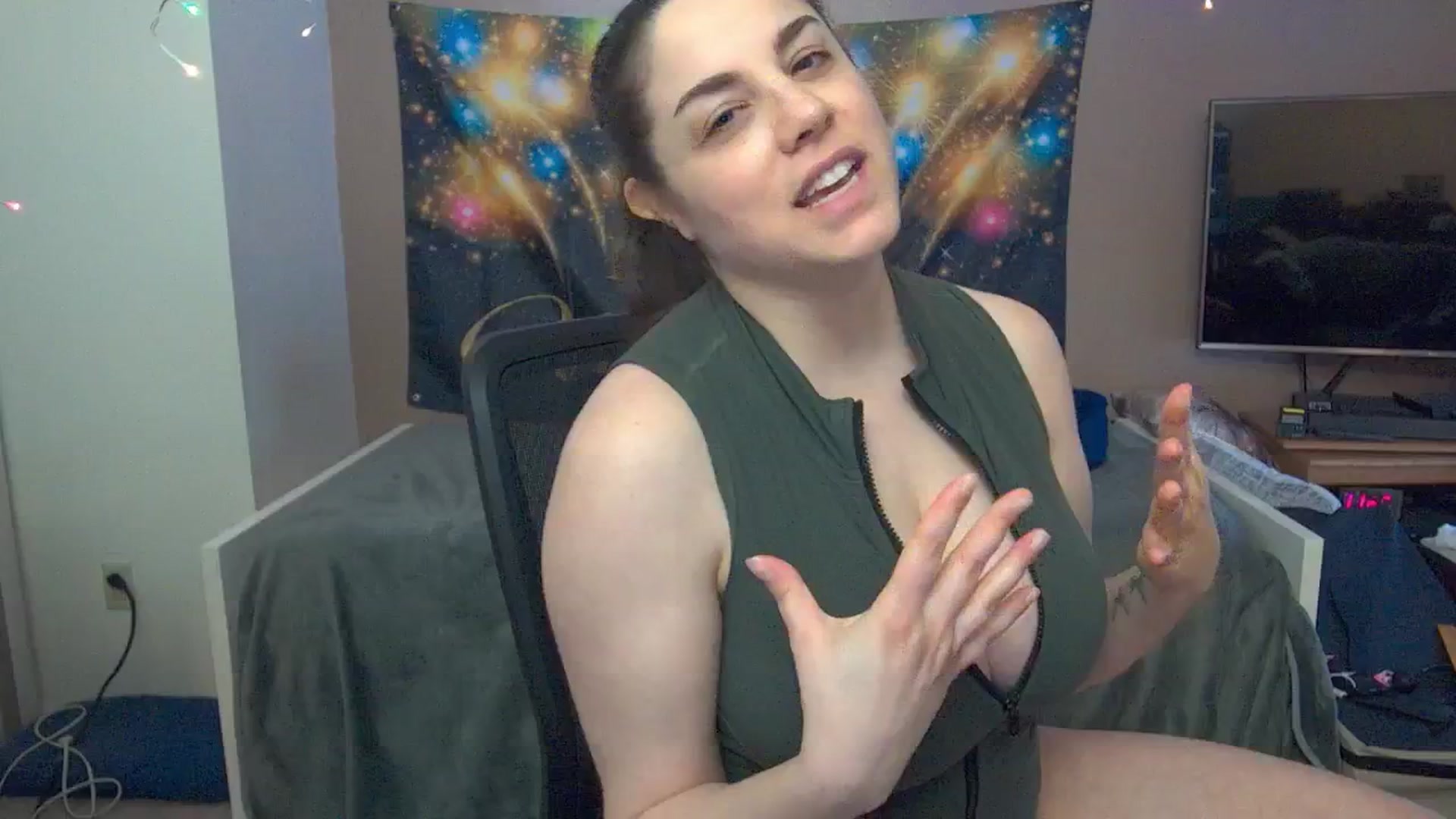 Gallery image thumbnail from Mandy_Rose's myfreecams stream on, 01/17/2025, 07:32 image 15 of 20