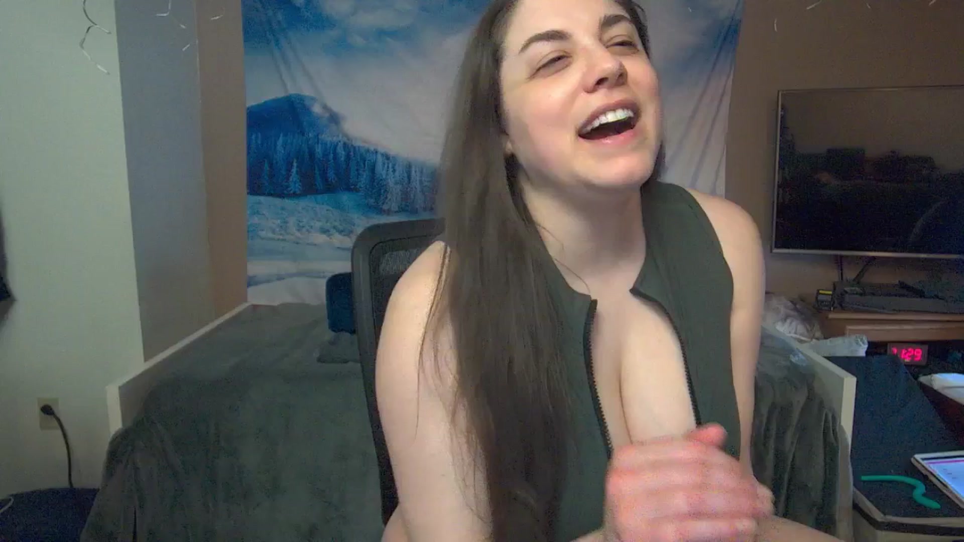Gallery image thumbnail from Mandy_Rose's myfreecams stream on, 03/15/2025, 06:46 image 9 of 20