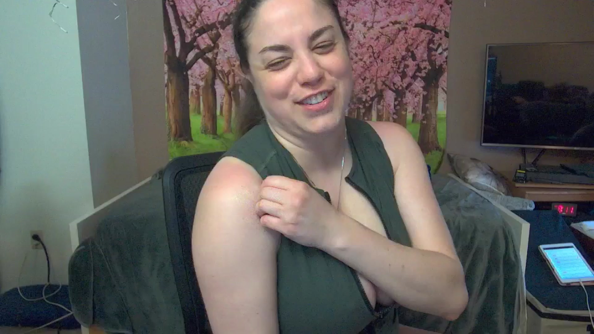 Gallery image thumbnail from Mandy_Rose's myfreecams stream on, 04/06/2025, 03:20 image 18 of 20