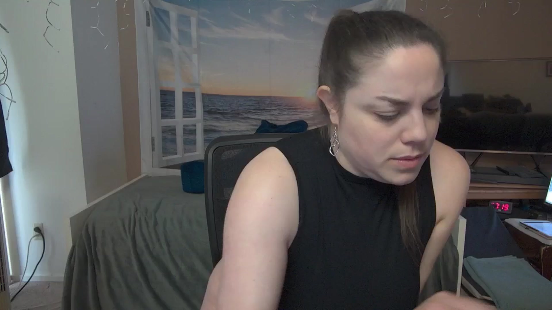 Gallery image thumbnail from Mandy_Rose's myfreecams stream on, 08/18/2025, 02:56 image 4 of 20