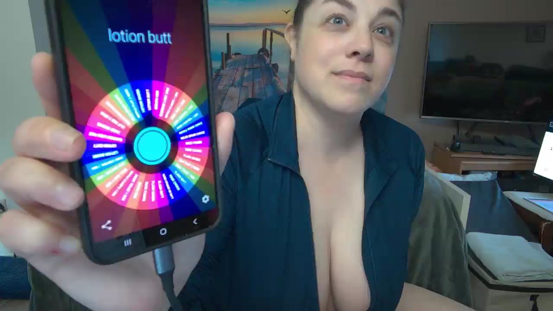 Gallery image thumbnail from Mandy_Rose's myfreecams stream on, 06/19/2026, 03:16 image 9 of 20