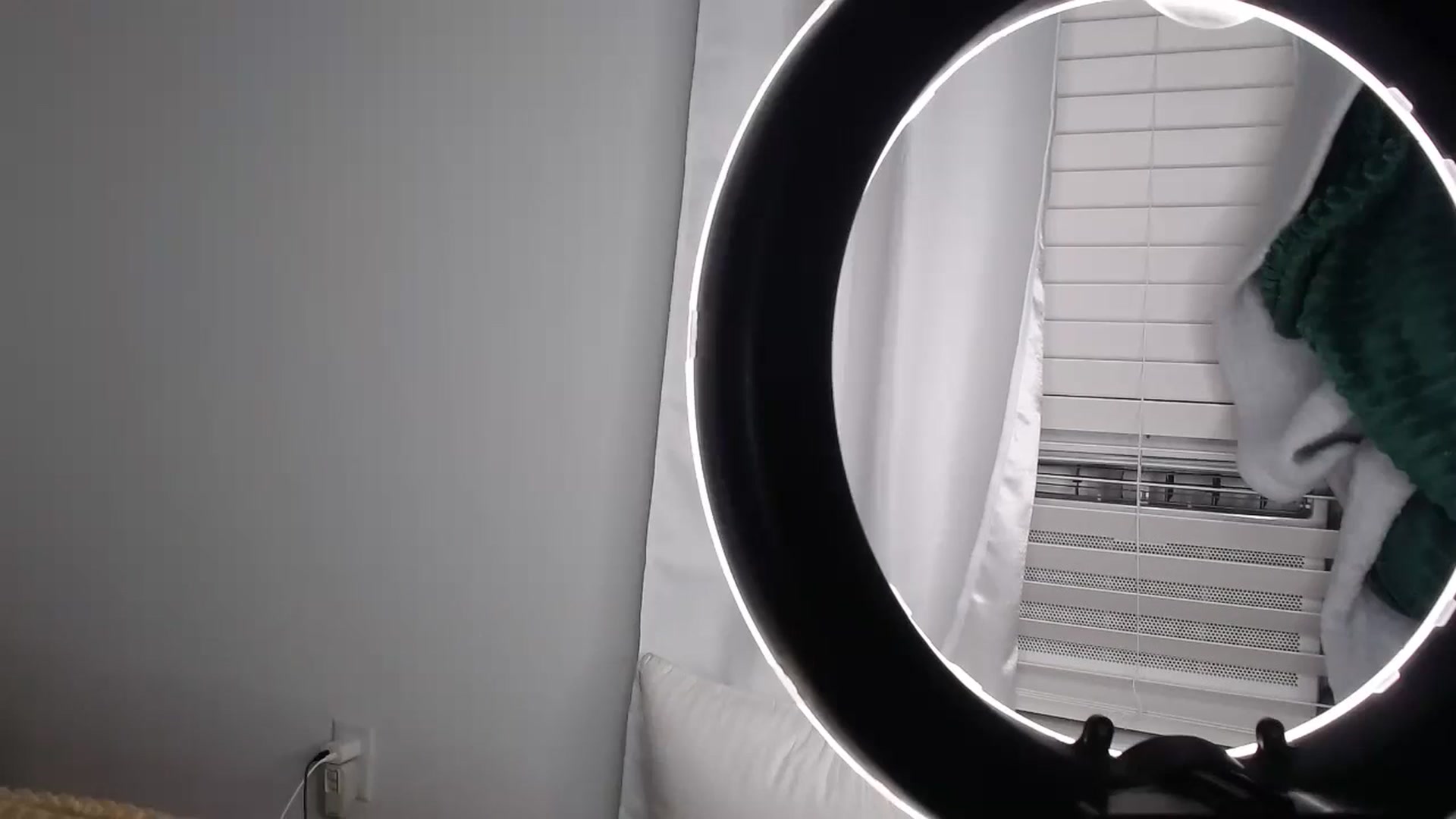 Gallery image thumbnail from Mandy_Scott's myfreecams stream on, 08/21/2024, 09:25 image 20 of 20