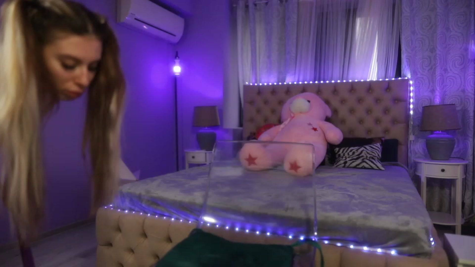 Gallery image thumbnail from Mandypeas's myfreecams stream on, 01/15/2023, 09:30 image 16 of 20