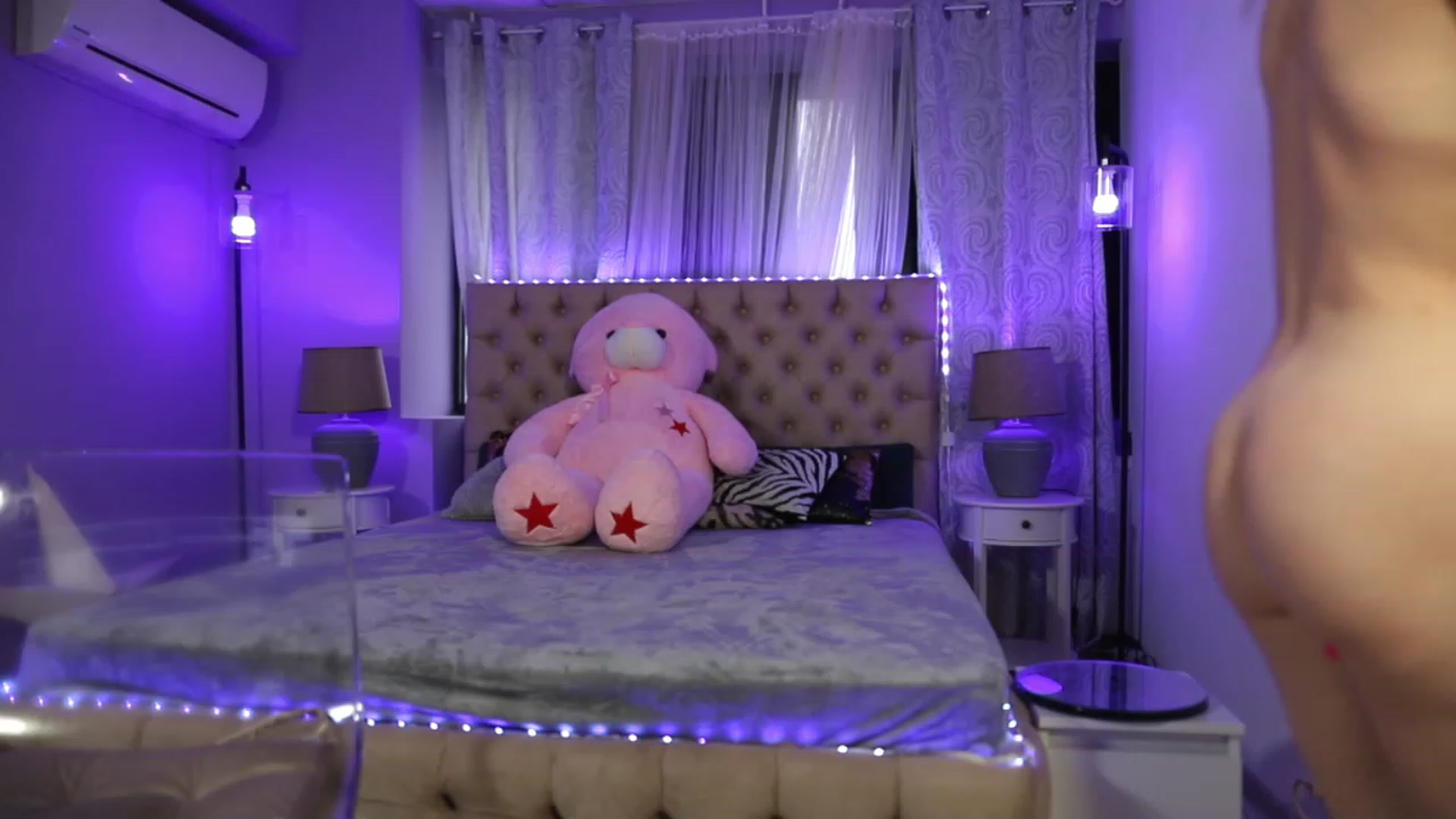 Gallery image thumbnail from Mandypeas's myfreecams stream on, 02/12/2023, 08:29 image 4 of 20