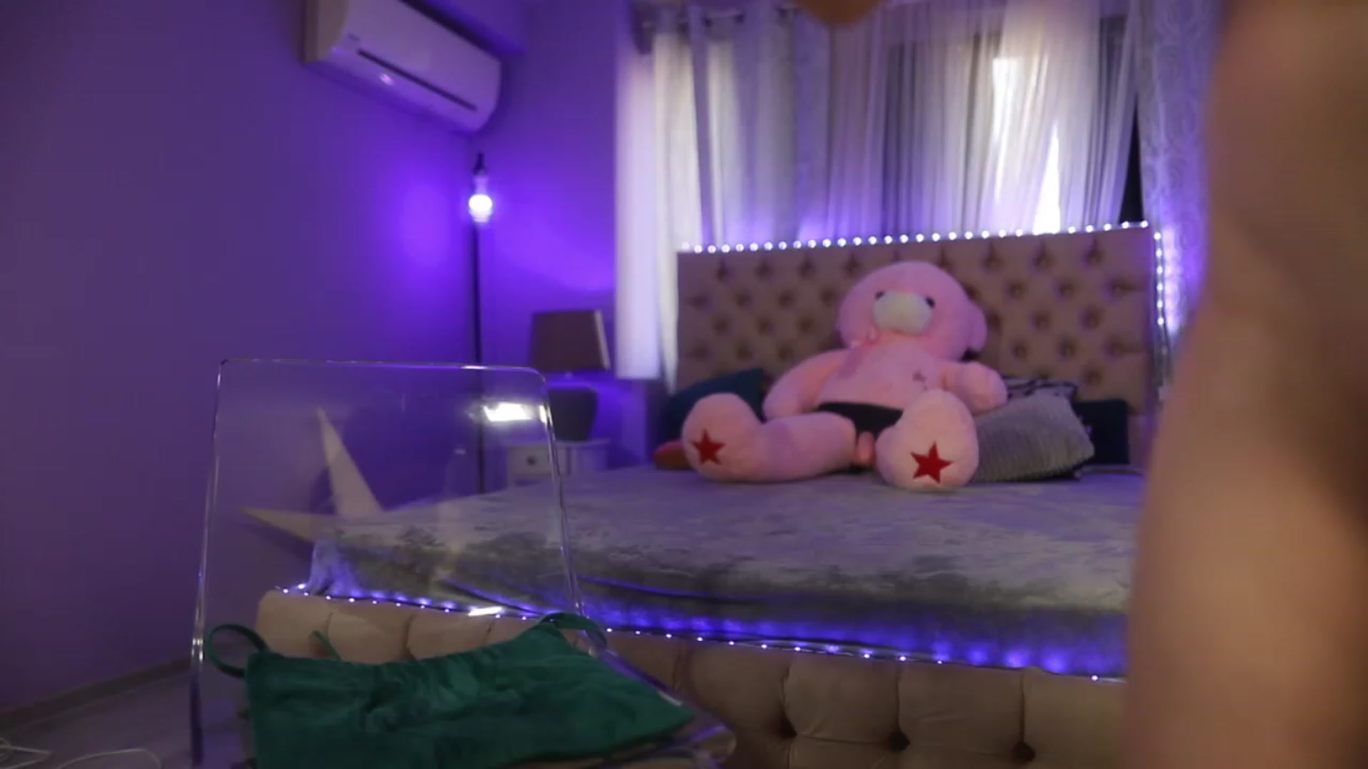 Gallery image thumbnail from Mandypeas's myfreecams stream on, 03/17/2023, 09:05 image 2 of 20