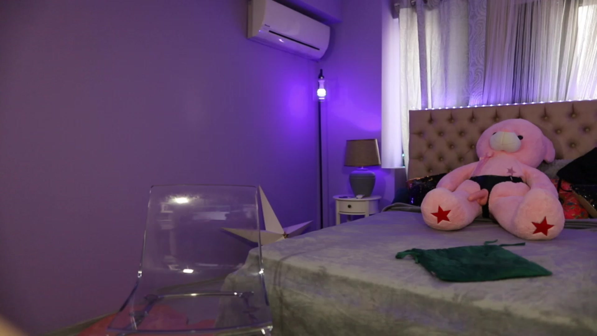Gallery image thumbnail from Mandypeas's myfreecams stream on, 04/07/2023, 10:12 image 15 of 20
