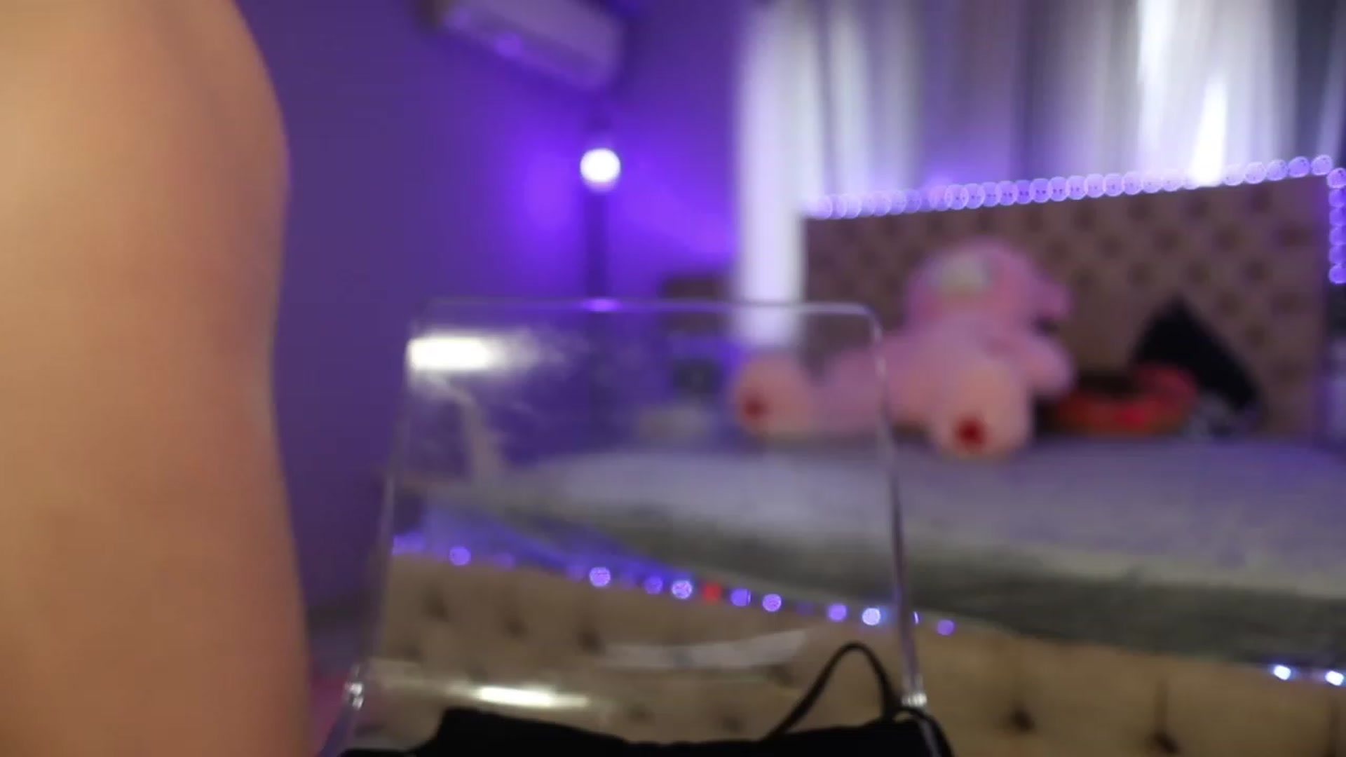Gallery image thumbnail from Mandypeas's myfreecams stream on, 04/23/2023, 12:18 image 18 of 20