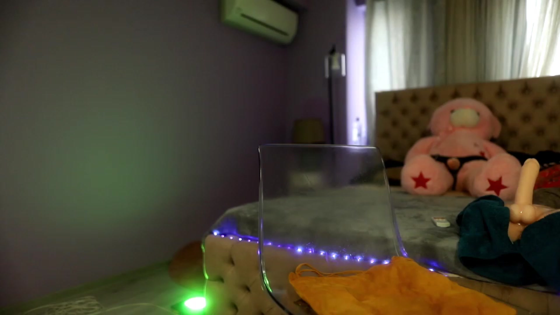 Gallery image thumbnail from Mandypeas's myfreecams stream on, 08/10/2023, 12:02 image 20 of 20