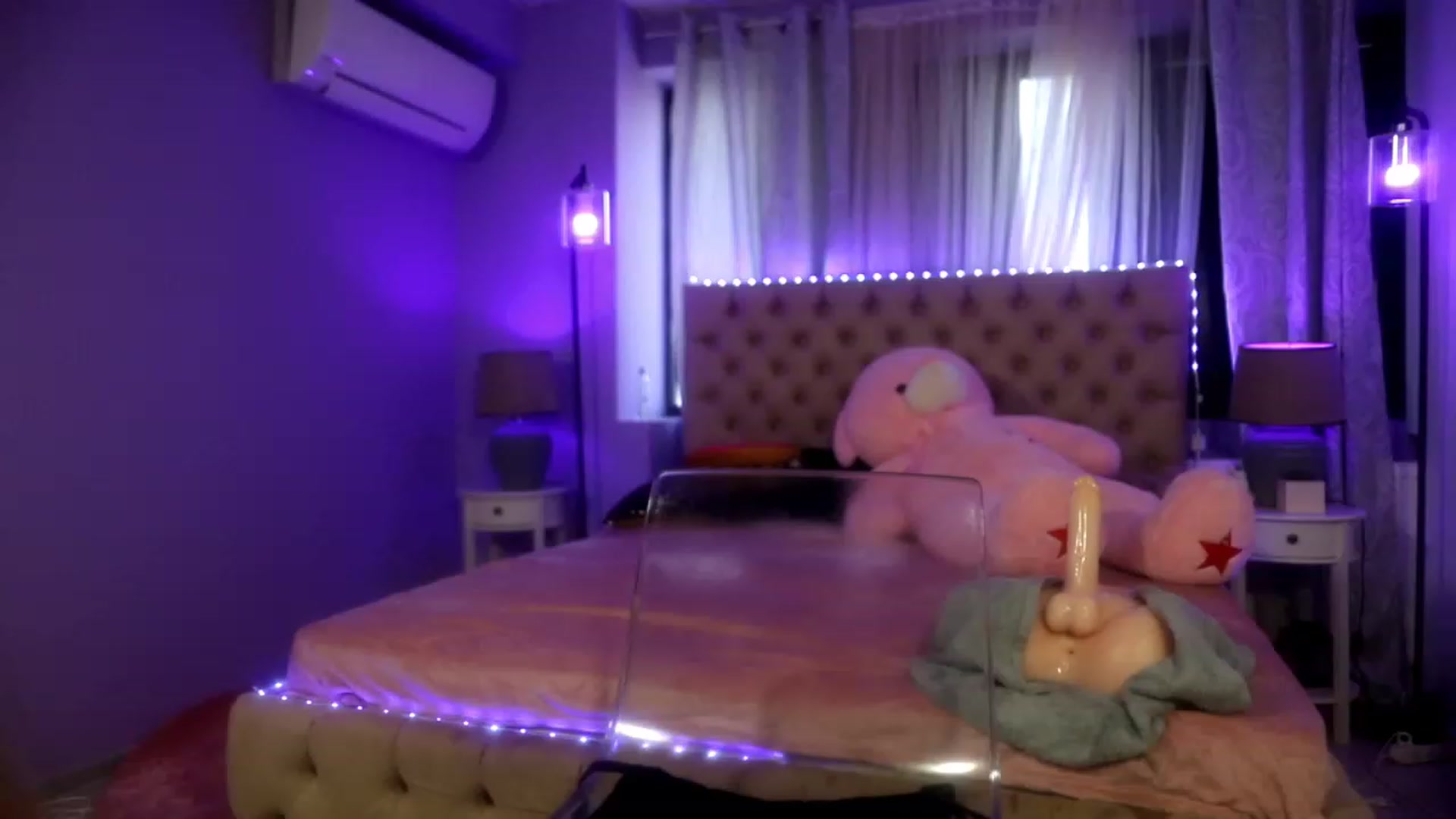 Gallery image thumbnail from Mandypeas's myfreecams stream on, 10/10/2023, 11:56 image 16 of 20