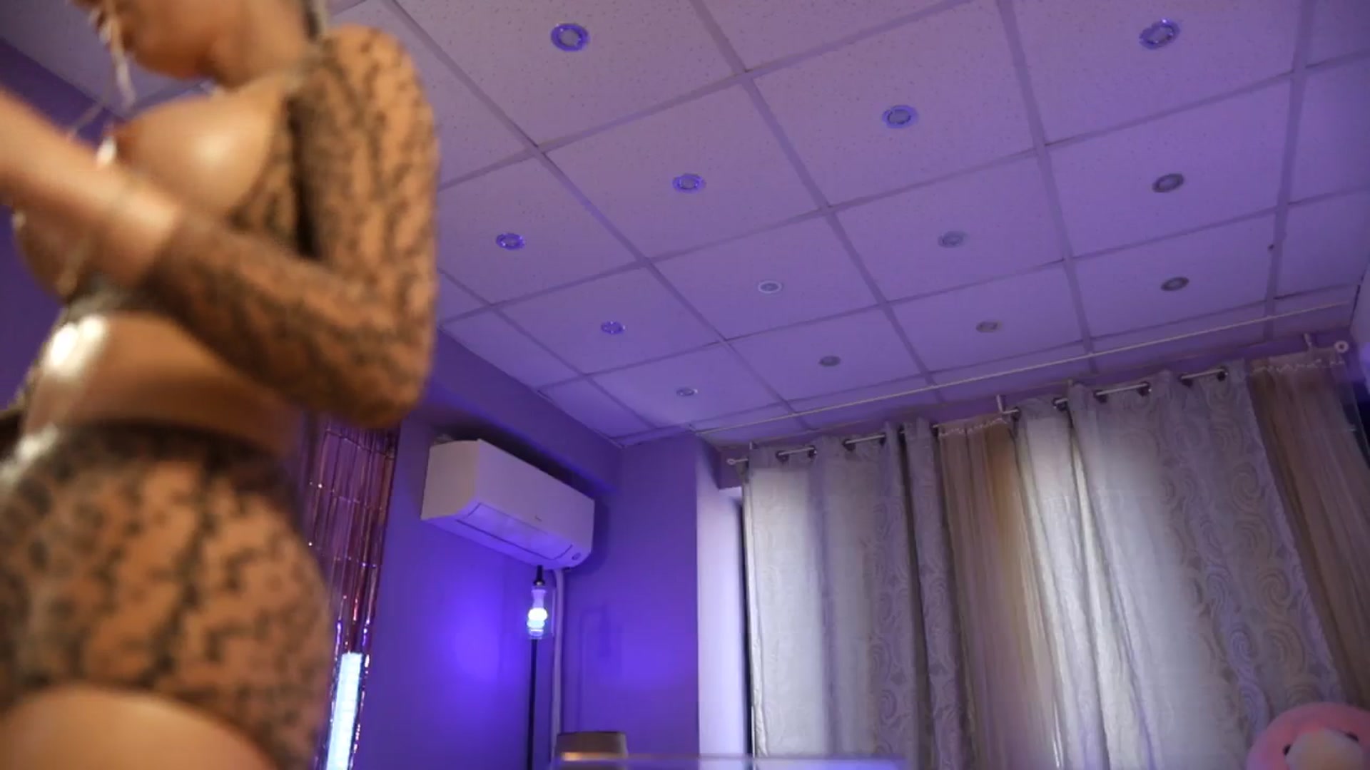 Gallery image thumbnail from Mandypeas's myfreecams stream on, 09/27/2024, 12:55 image 8 of 20