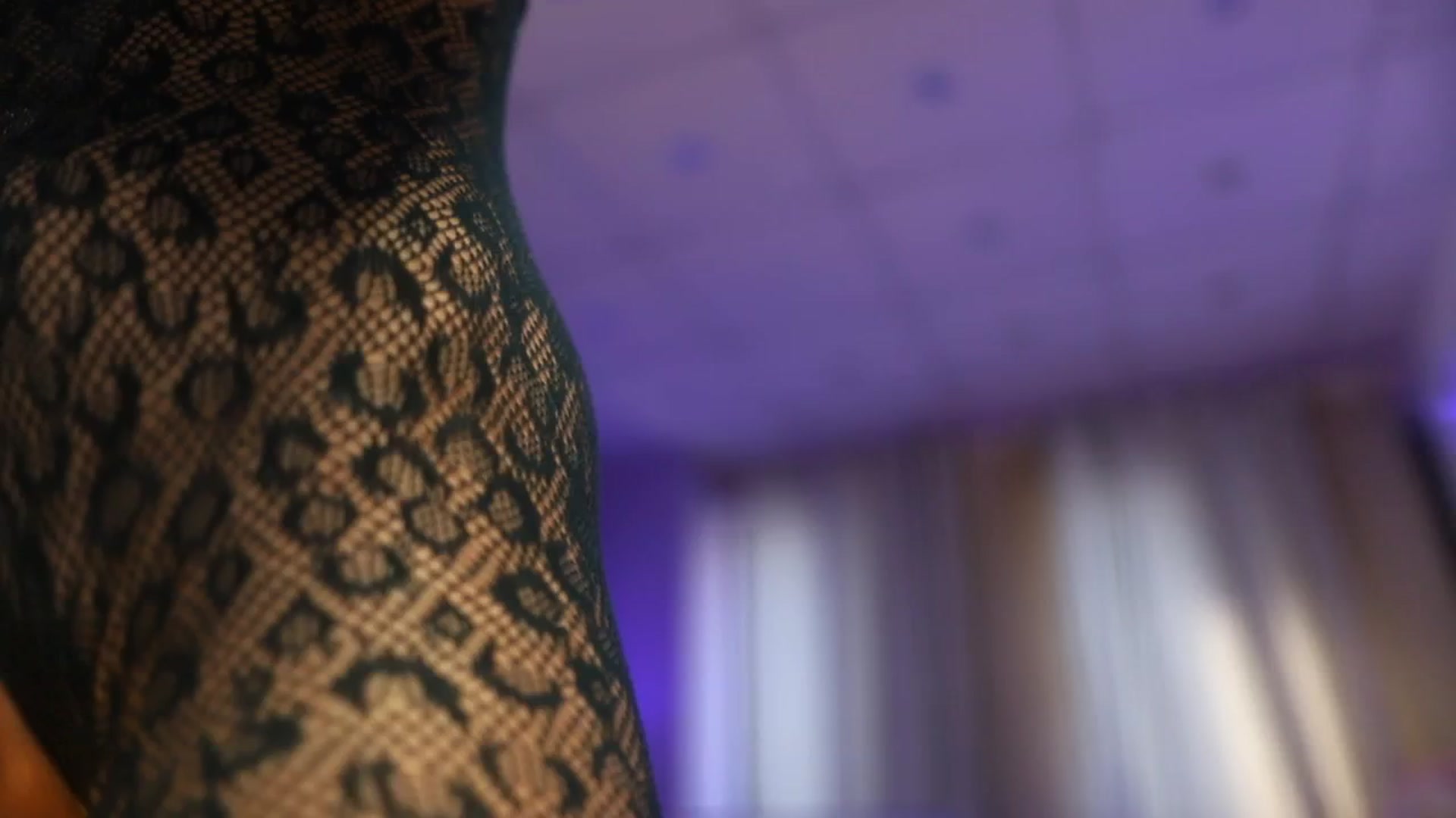 Gallery image thumbnail from Mandypeas's myfreecams stream on, 10/18/2024, 13:04 image 15 of 20
